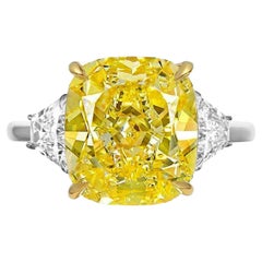 I Flawless GIA Certified 4.30 Carat Fancy Yellow Diamond Ring