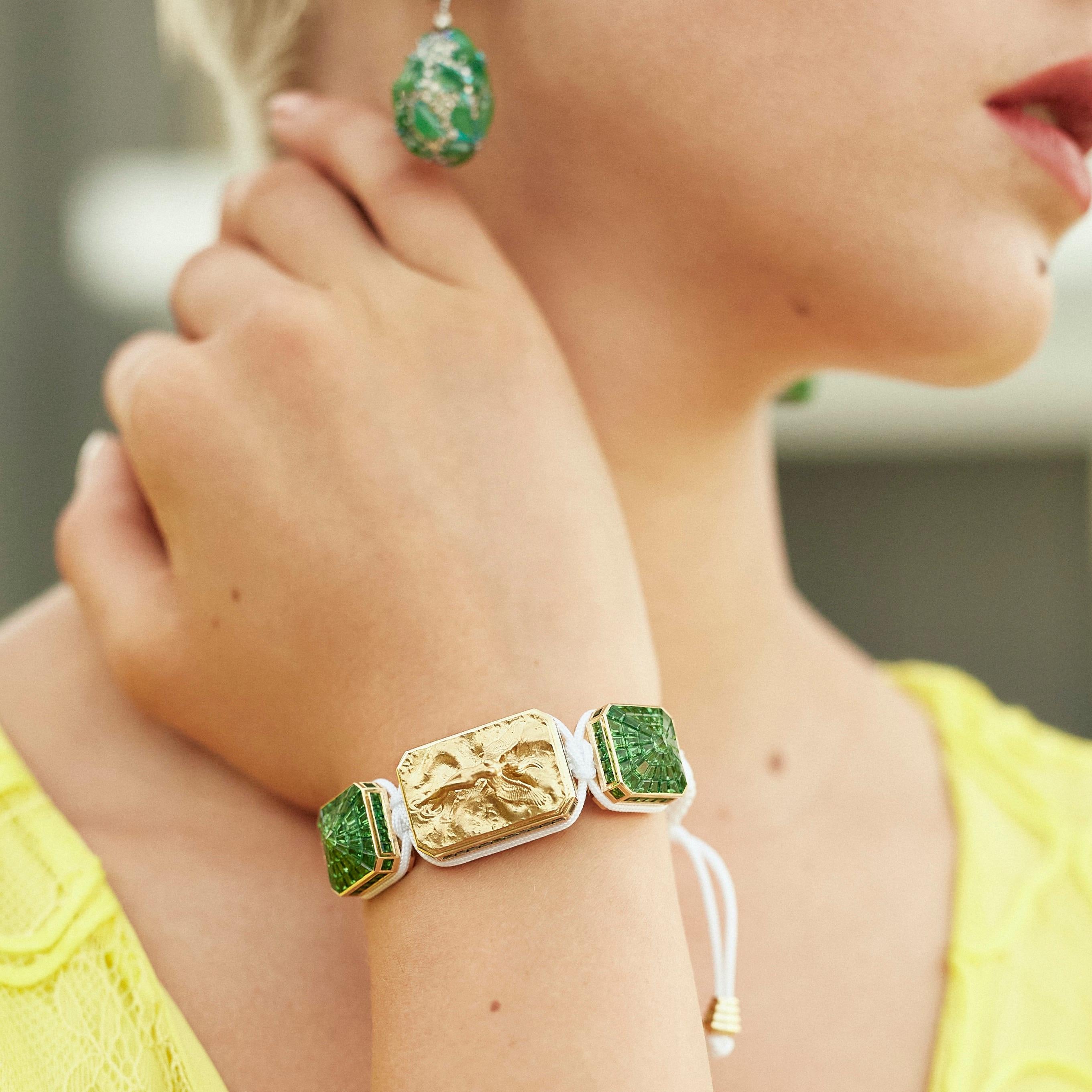 I Love Me & MyLife 3D Microsculpture 18k Gold Smaragde Armband mit weißer Schnur für Damen oder Herren