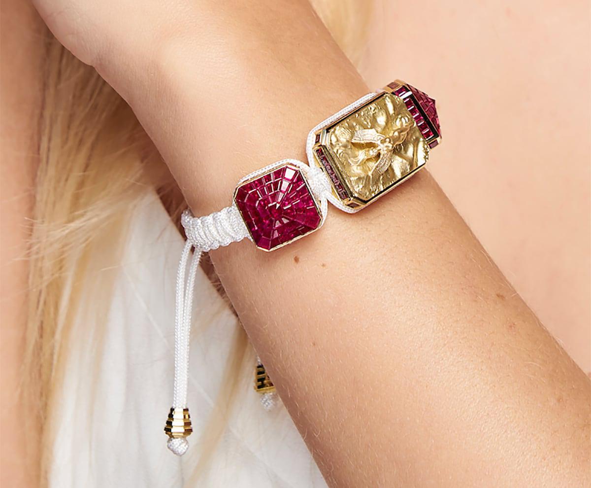 I Love Me & MyLife 3D Microsculpture in 18k Gold and Rubies Bracelet White Cord In New Condition For Sale In Bilbao, ES