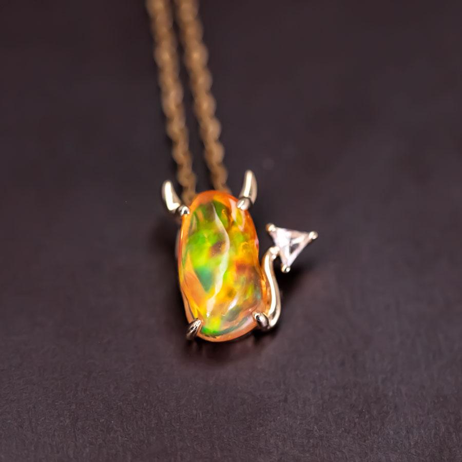 Te Quiero, Diablillo - Collar de Diamantes Ópalo de Fuego Oro Amarillo 18K Corte brillante en venta