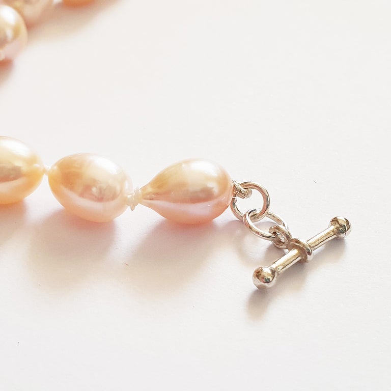 I Love You Mum Sterling Silver Tag Charm Knotted Peach Pearl T-Bar Bracelet  For Sale at 1stDibs