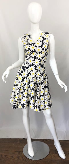 I Magnin 1960s Black and White Daisy Print Pique Cotton Vintage 60s A Line Dress