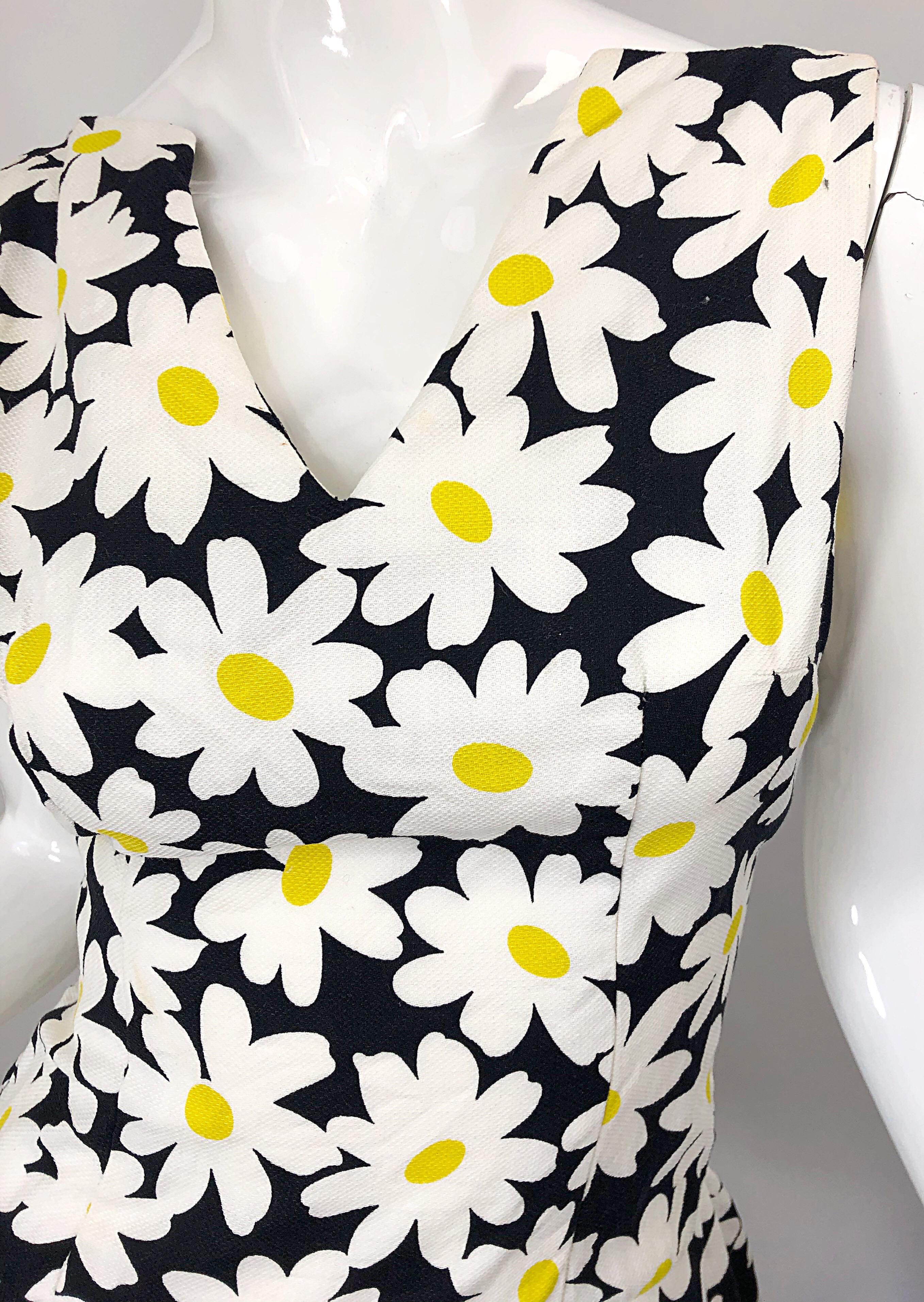 I Magnin 1960er Schwarzweißes Vintage 60er A-Linien-Kleid aus Baumwolle mit Gänseblümchenmuster Damen im Angebot