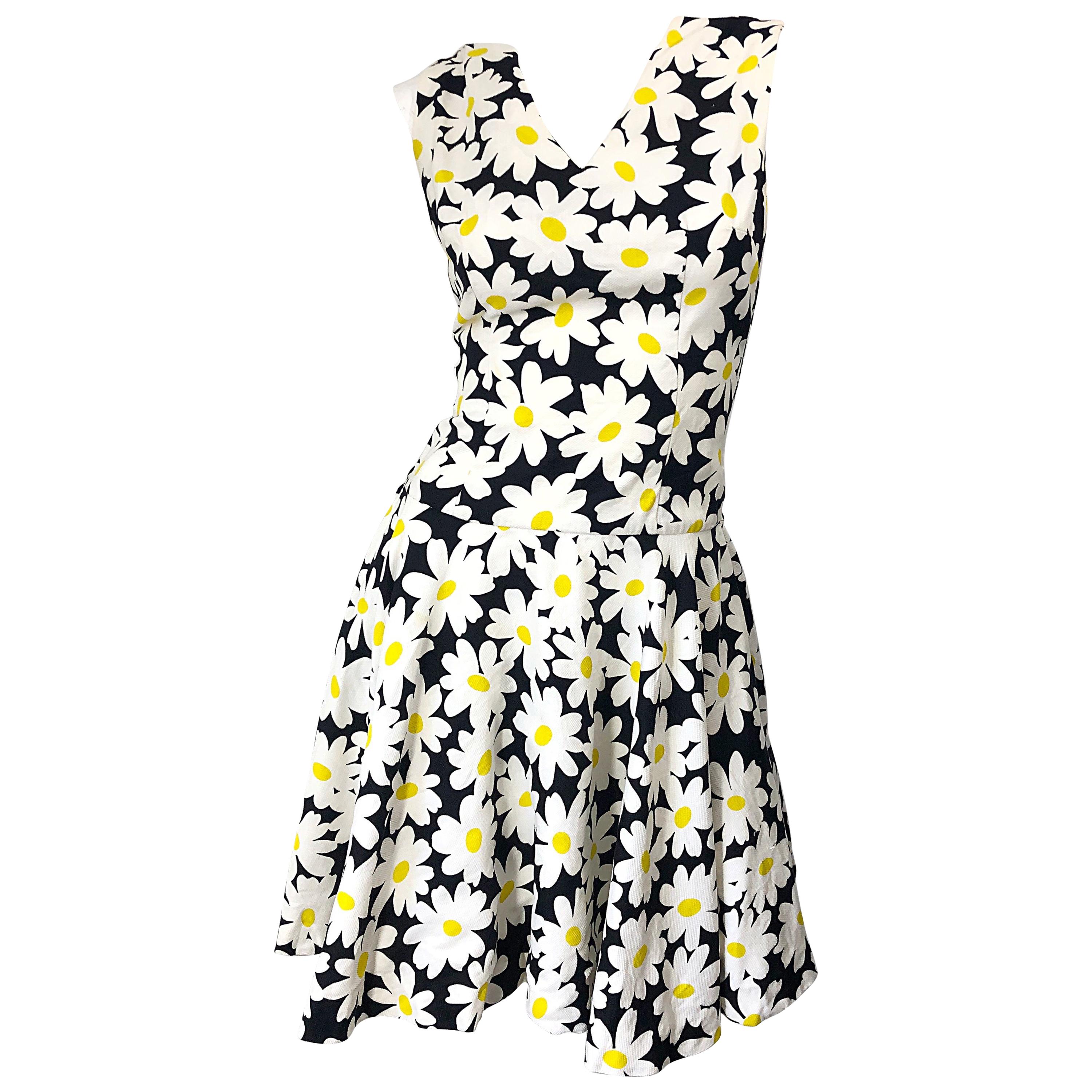 I Magnin 1960s Black and White Daisy Print Pique Cotton Vintage 60s A Line Dress For Sale