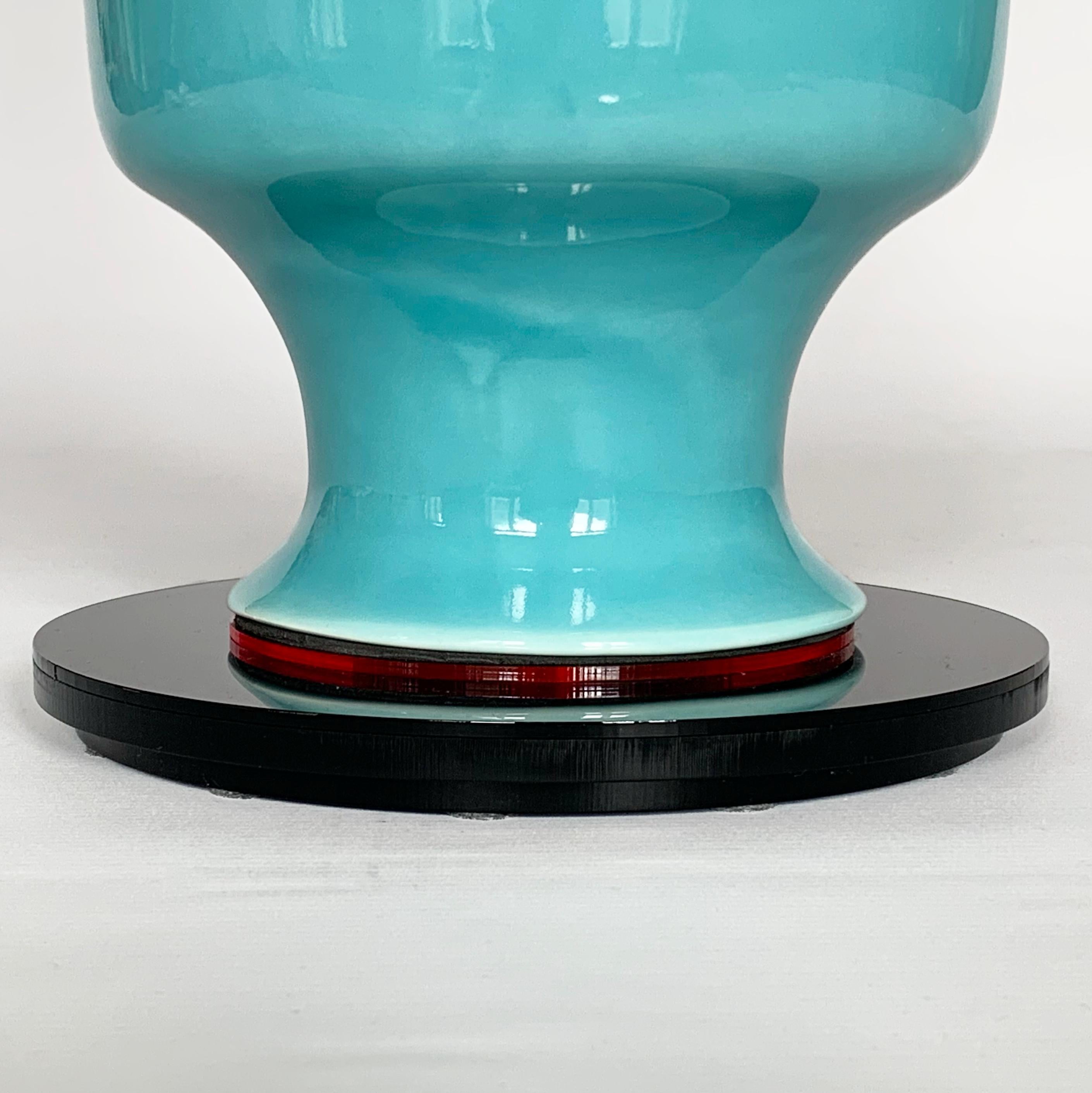 'i Melt with You' Vintage Side Table, Made of Clay and Glass For Sale 4
