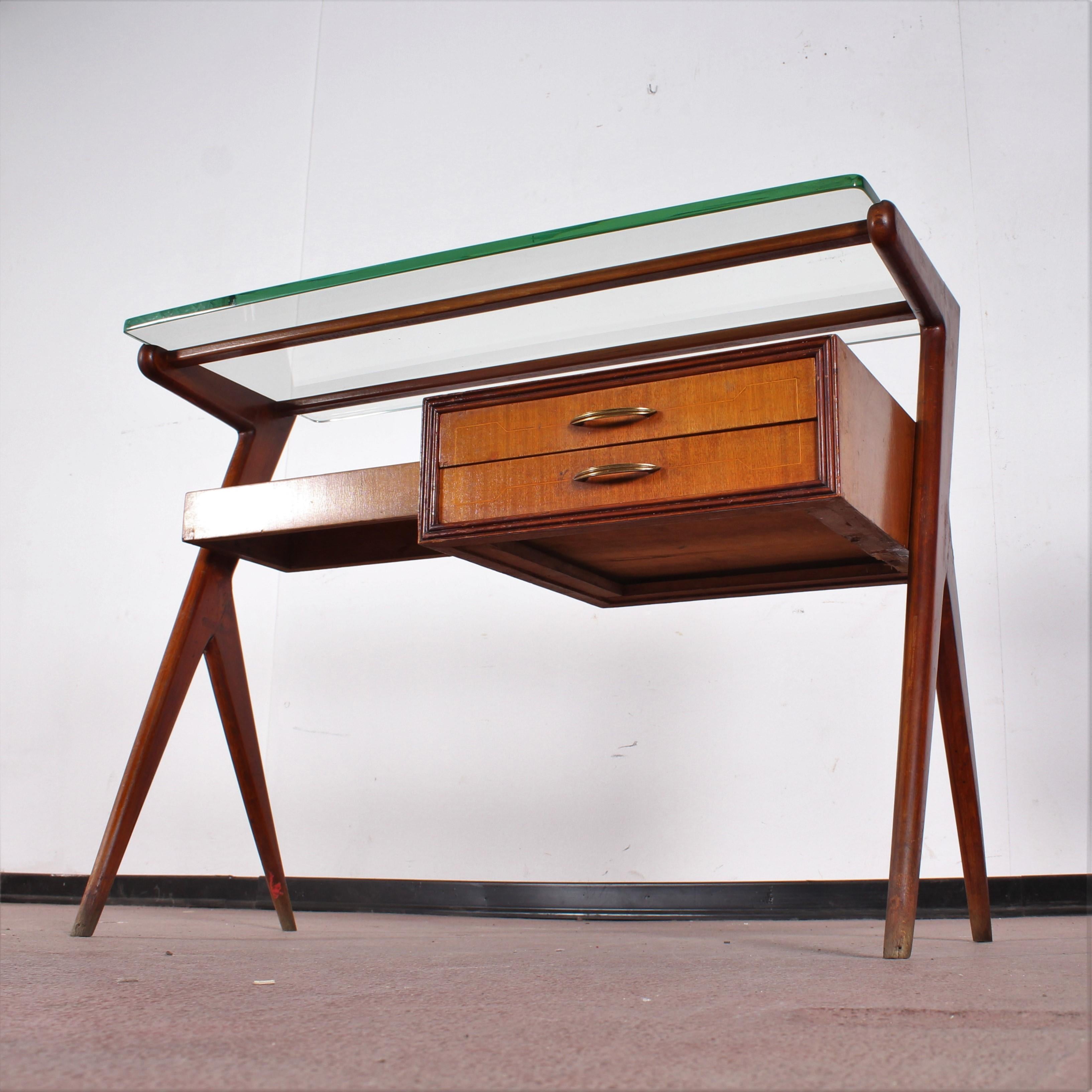 I. Parisi Geometric Midcentury Small Wood and Thick Glass Desk Table Italy 1950s 4