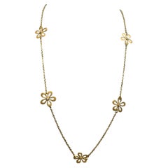 I. I. Reiss Collar con Dije de Oro Amarillo de 14 Kilates con Motivo de Diamantes en Flor