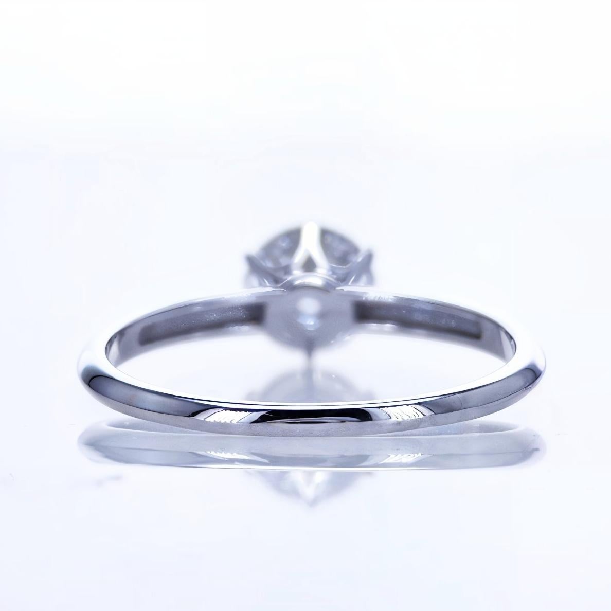 Élégante bague solitaire en or blanc 14 carats avec diamant naturel de 0,80 carat en vente 3