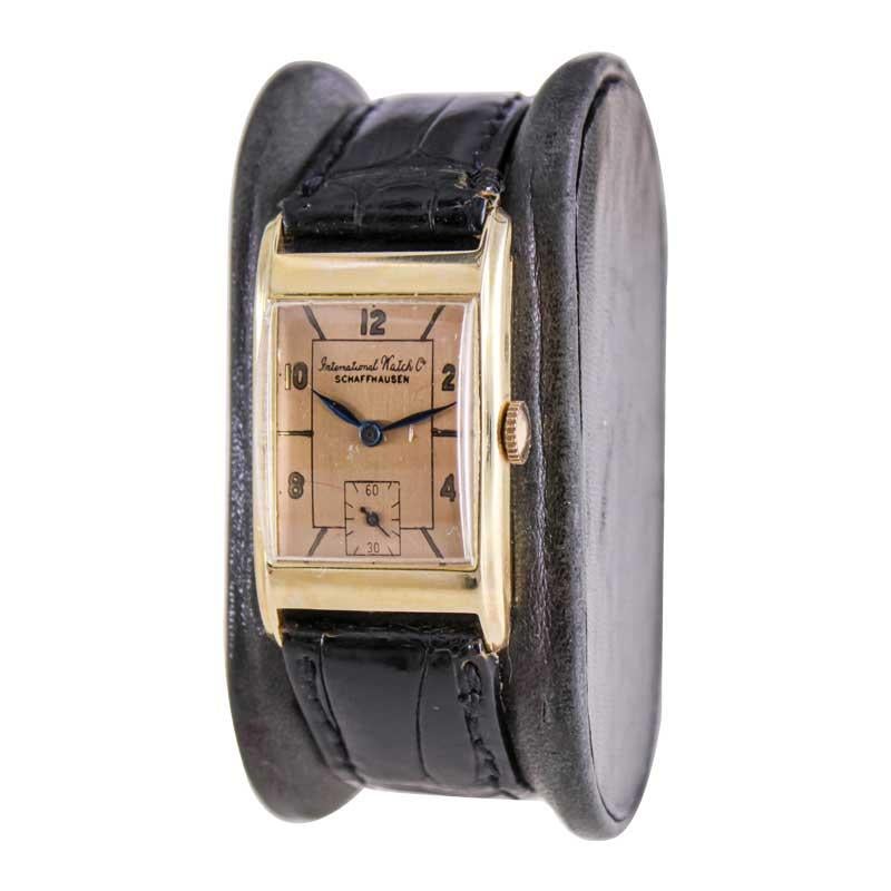 I. W. C. Schaffhausen Yellow Gold Art Deco Style Mechanical Watch In Excellent Condition For Sale In Long Beach, CA