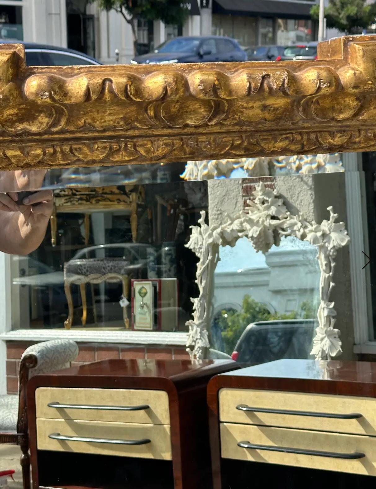I8th C Style Paul Ferrante Italian Baroque Giltwood Mirror In Good Condition For Sale In LOS ANGELES, CA