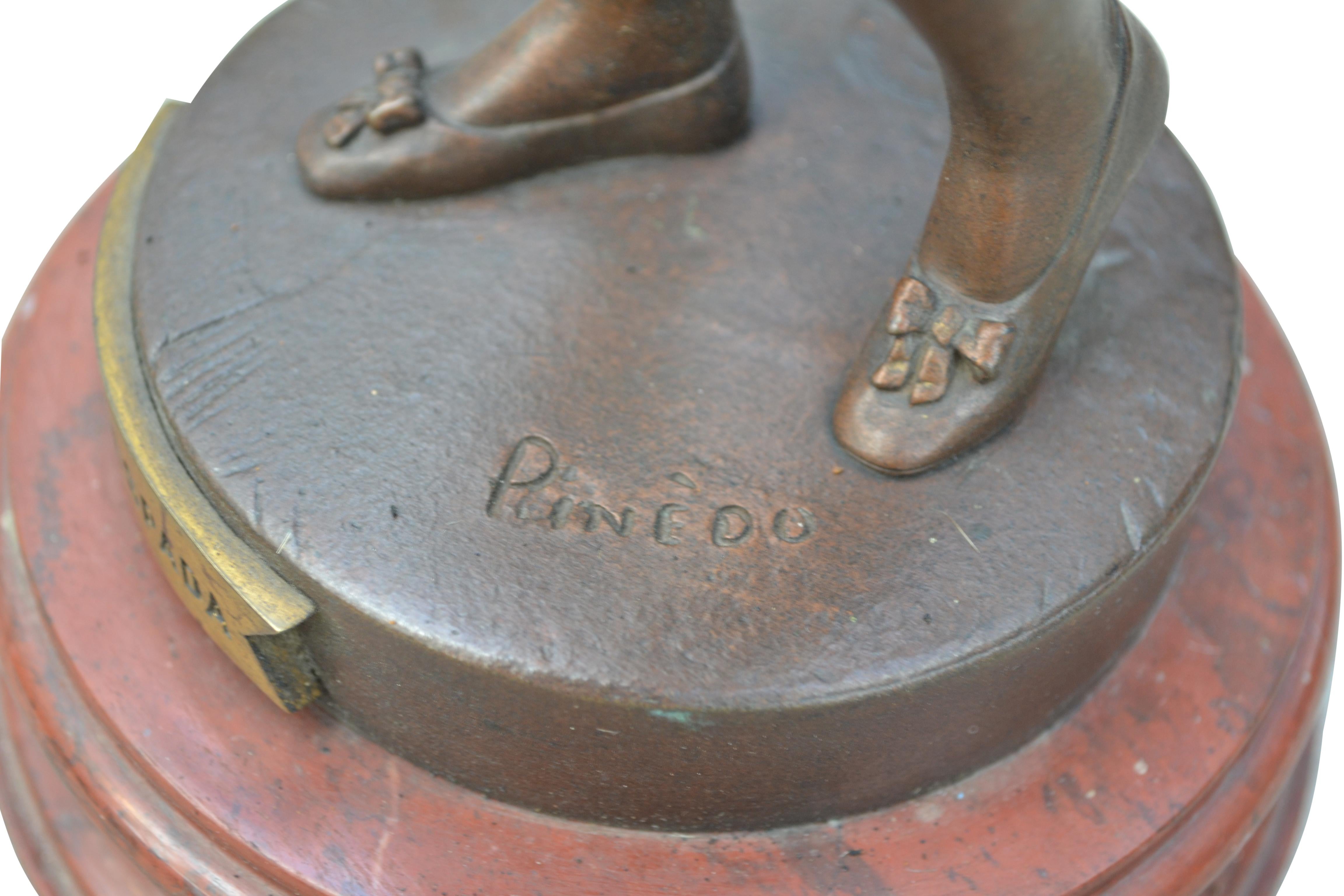 Statue en bronze du 19ème siècle d'un Matador représenté lors d'un salut de victoire par Emile Pinedo Bon état à Vancouver, British Columbia