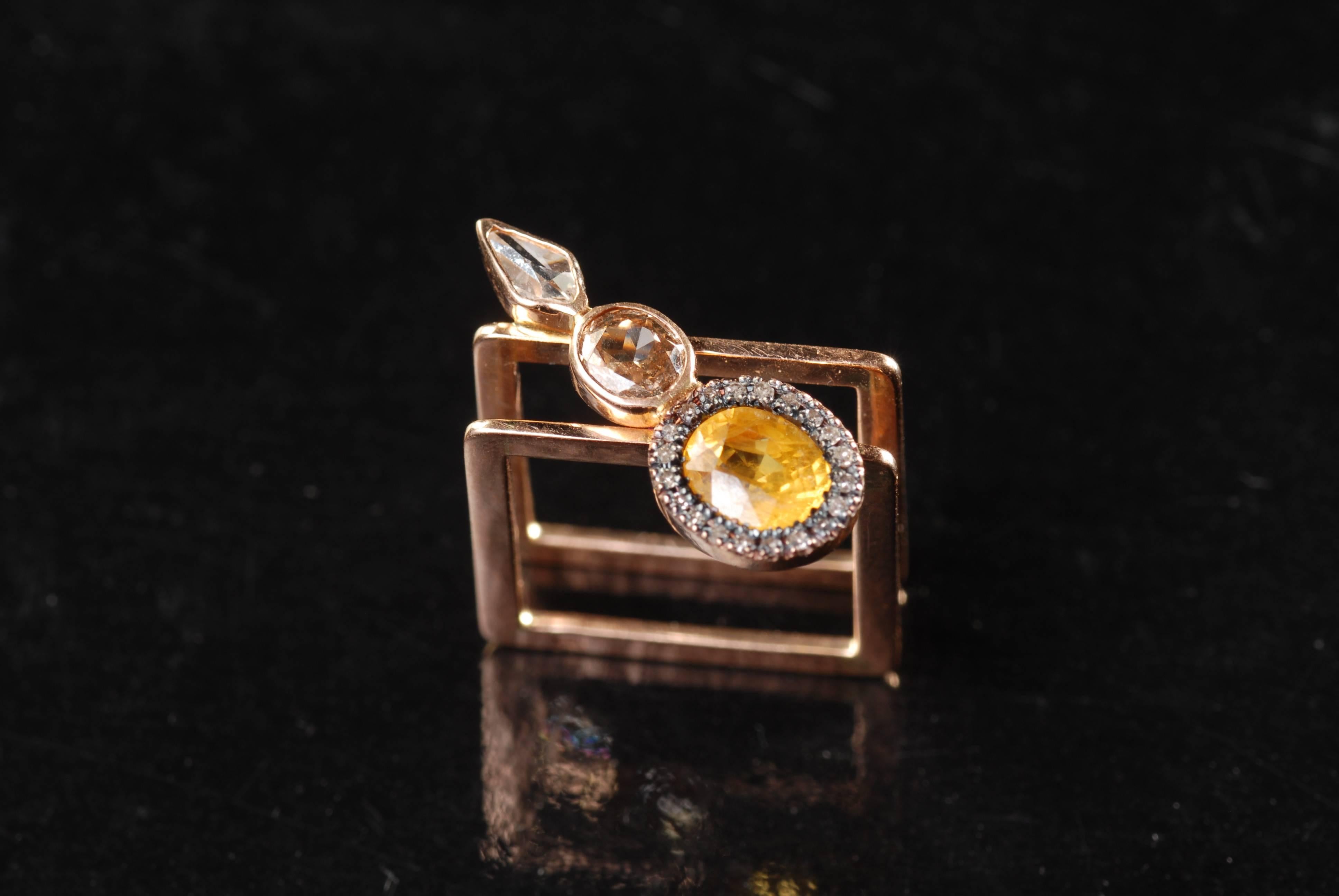 Contemporary Ia Jewels 14 Carat Gold Yellow Sapphire Diamond Double Cocktail Ring For Sale