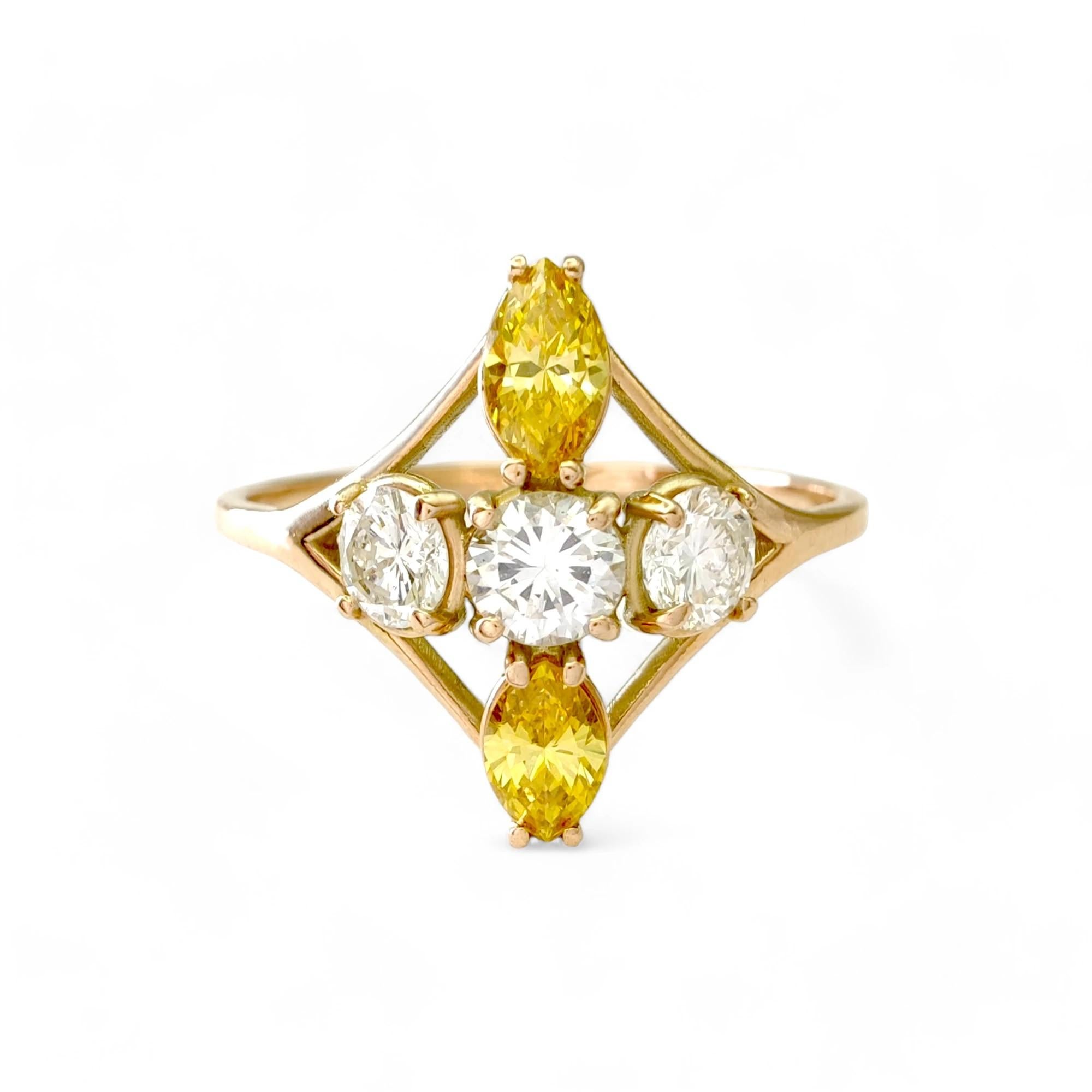 IAG Certified 1.00 Carat Diamonds Unique Fancy Diamond 14K Gold Ring In New Condition For Sale In Sant Josep de sa Talaia, IB