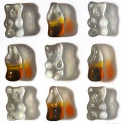 Bears + Cola - nature morte originale, peinture à l'huile réaliste - œuvre d'art Pop Art