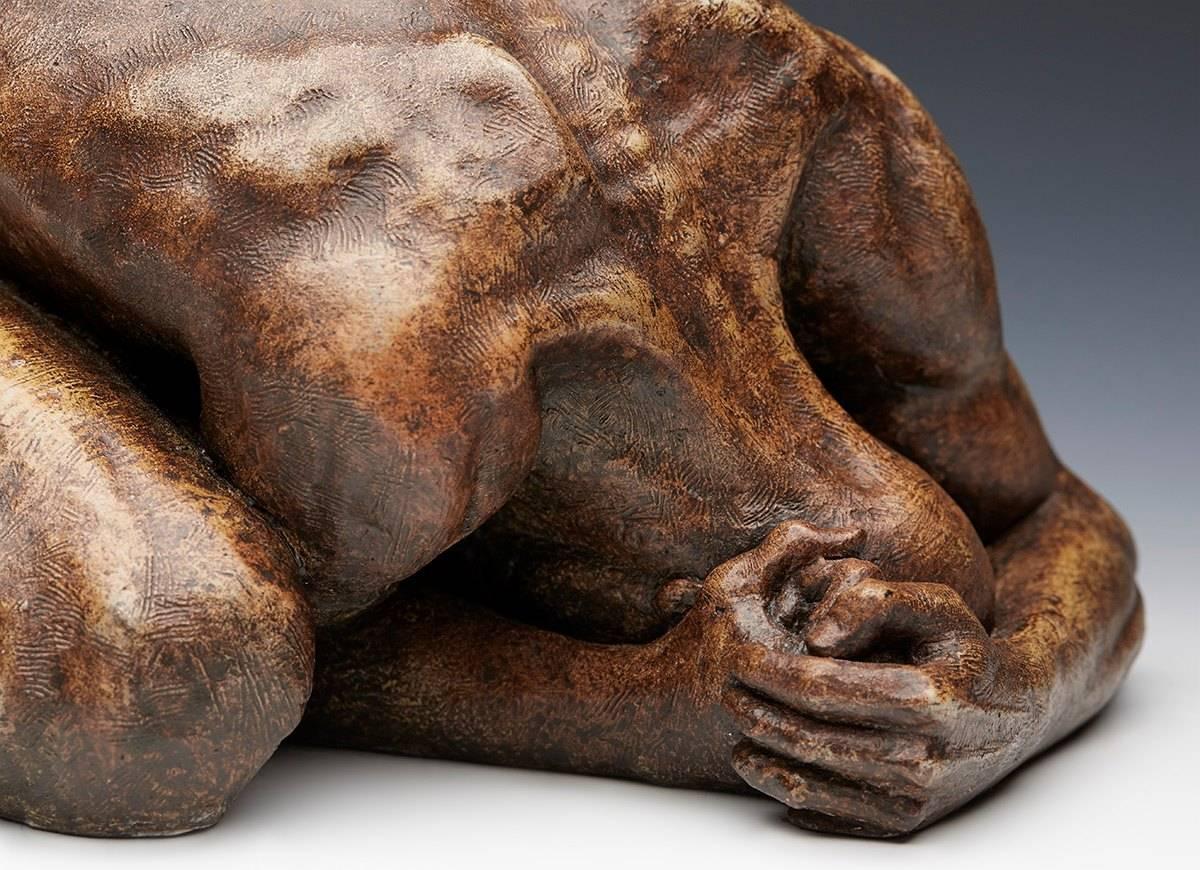 Sculpture en bronze originale signée Ian Edwards - « Surrender » en vente 1
