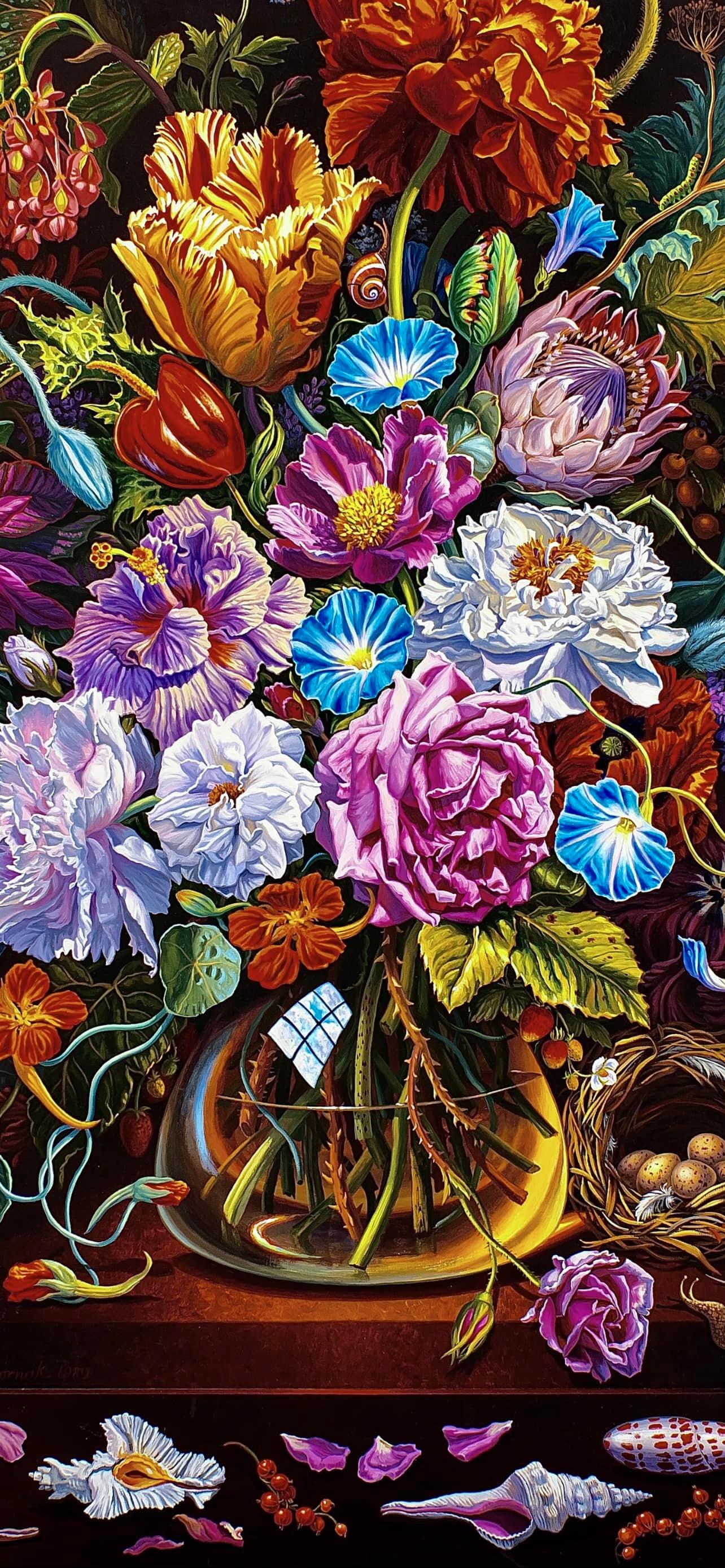 Florero muy barroco con aves del paraíso rojas y loro brillante - Painting de Ian Hornak