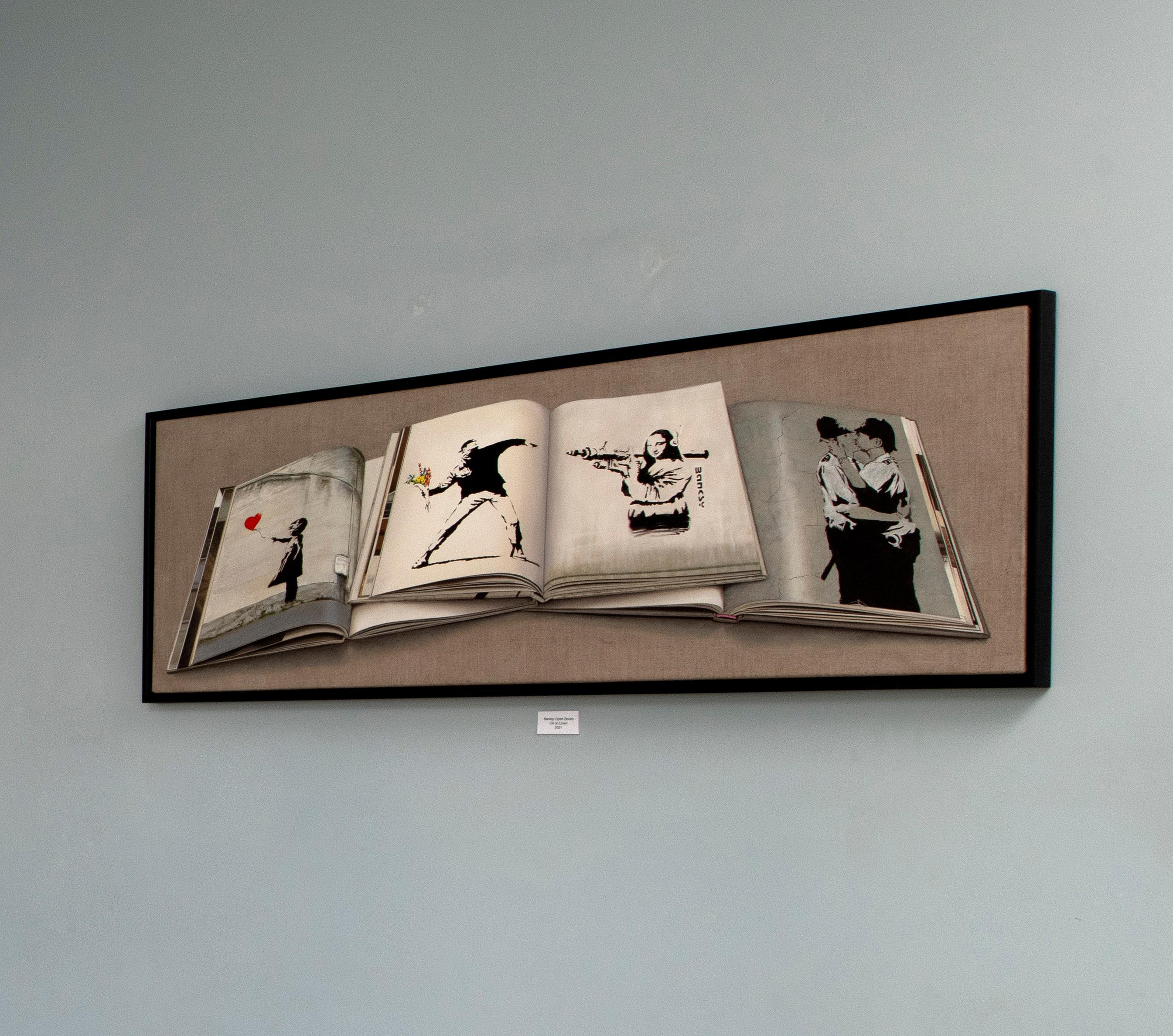 Livres Banksy : Peinture à l'huile photoréaliste de livres de Banksy par Ian Robinson en vente 5