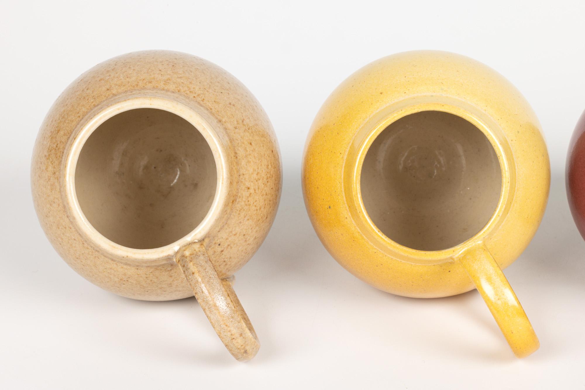 Quatre tasses à café élégantes de Ian Rylatt, Studio Pottery en vente 6