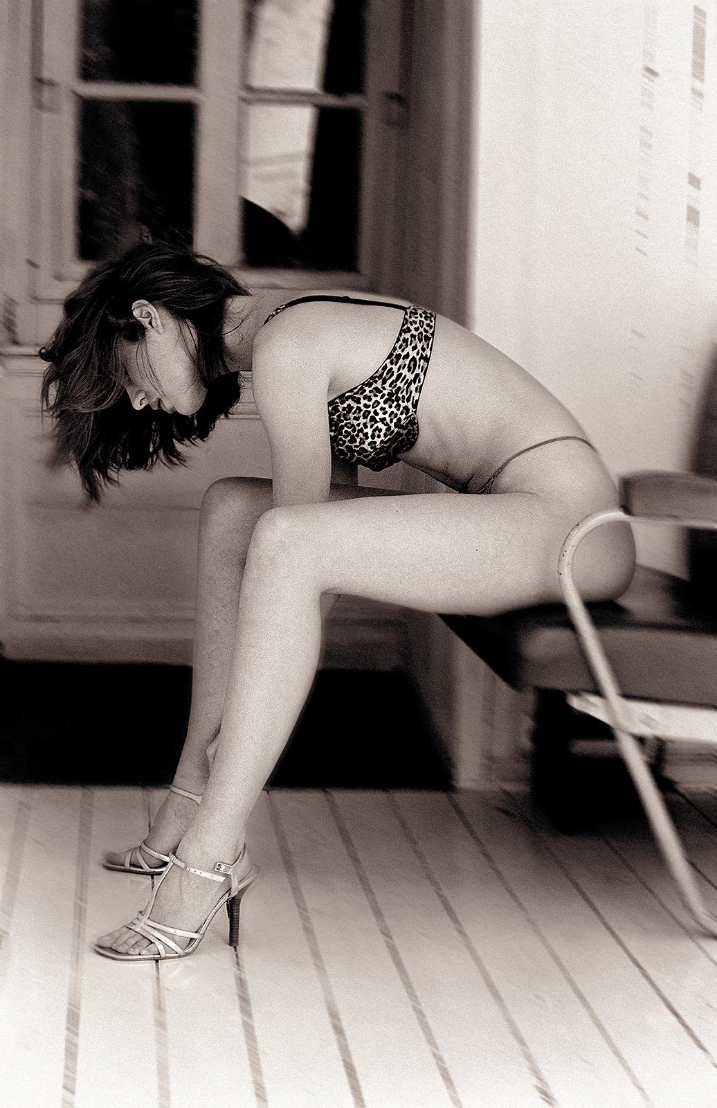 Ian Sanderson Figurative Photograph - Ariane -Signed limited edition semi nude print, Black white photo, Sexy model