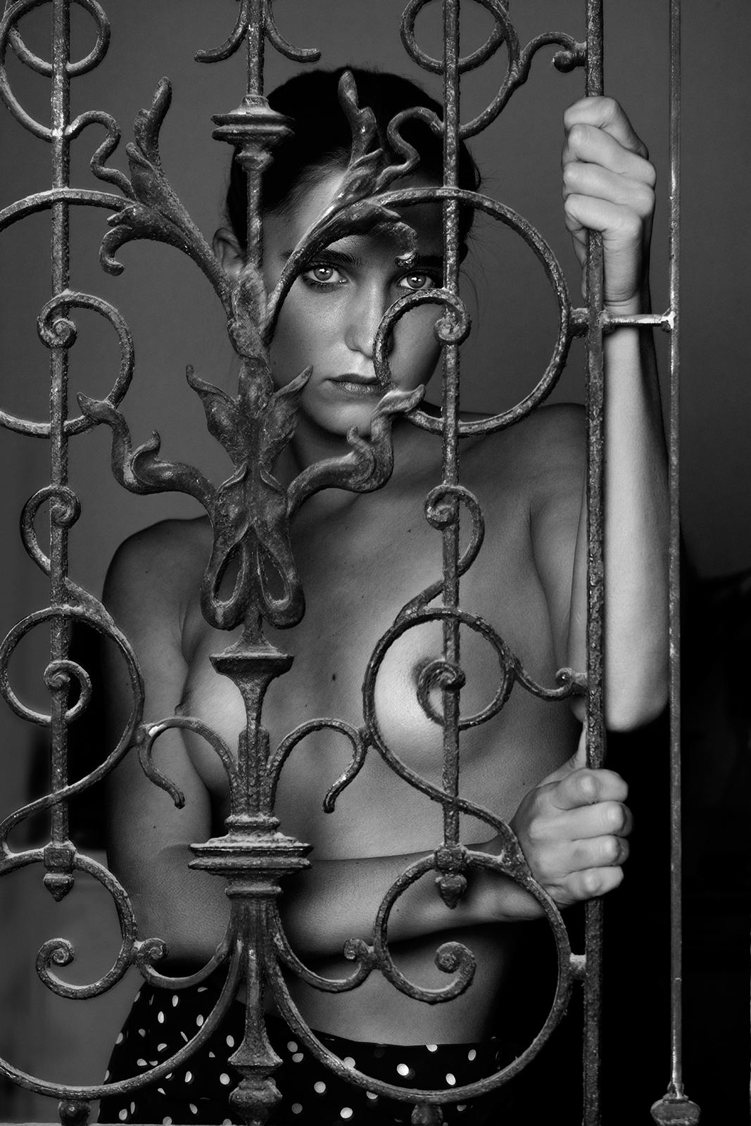 Signed limited edition nude fine art print, Woman Model, Intimate - Caroline - Black Nude Photograph by Ian Sanderson