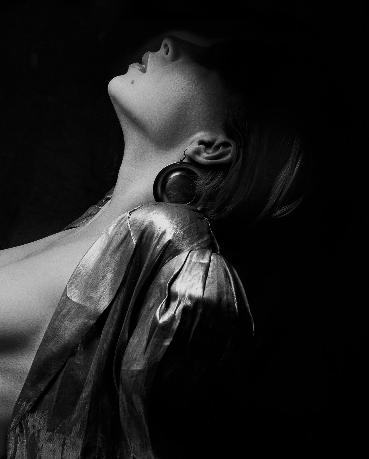 Francesca- Signed limited edition nude print, Black white, Woman profile portrait  - Photograph by Ian Sanderson