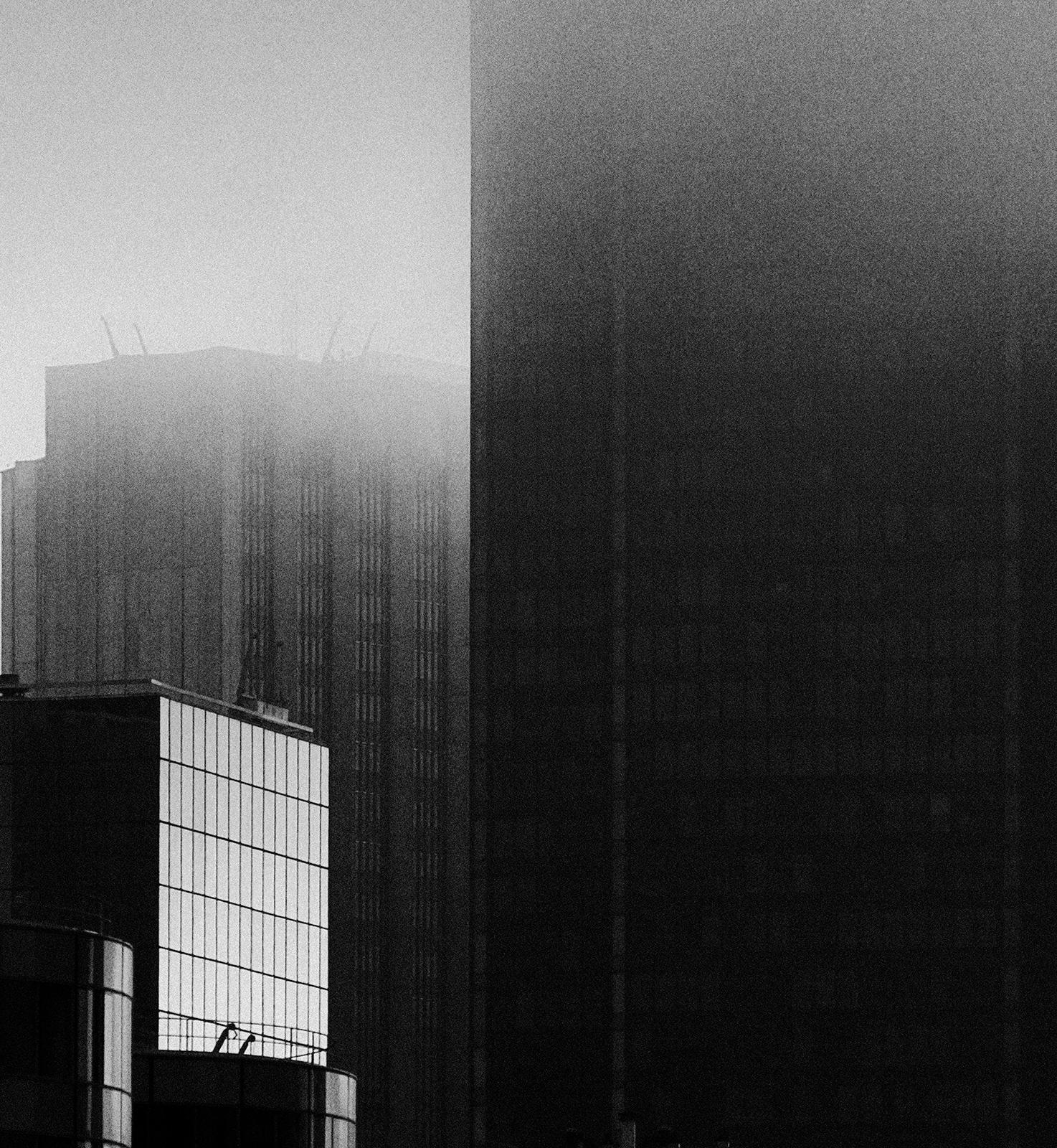 La Défense 1- Signed limited edition Architectural print, Black white photo - Contemporary Photograph by Ian Sanderson