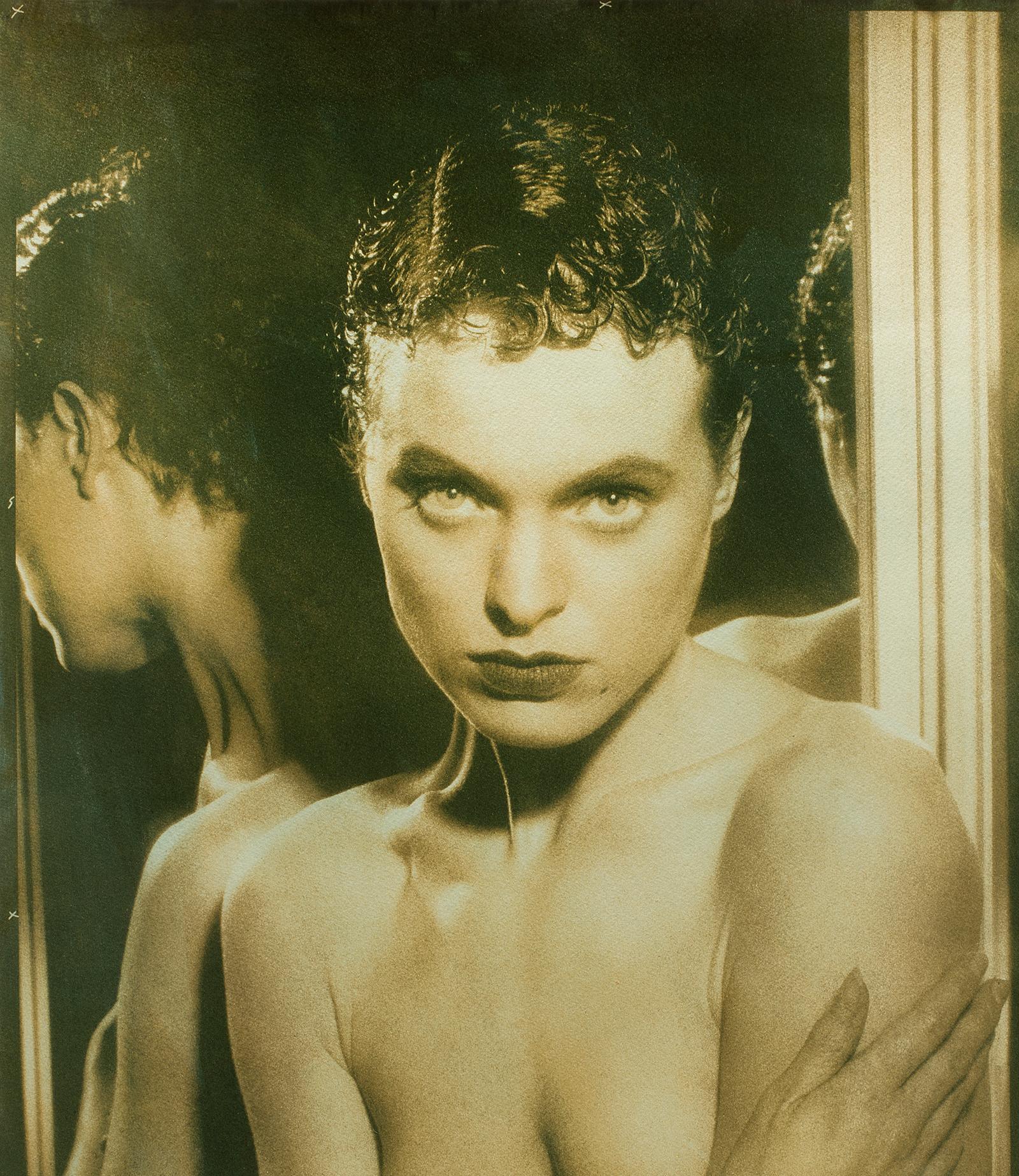 Maxi- Impresión contemporánea firmada de edición limitada, Foto en color, De gran tamaño, Desnudo - Photograph Contemporáneo de Ian Sanderson