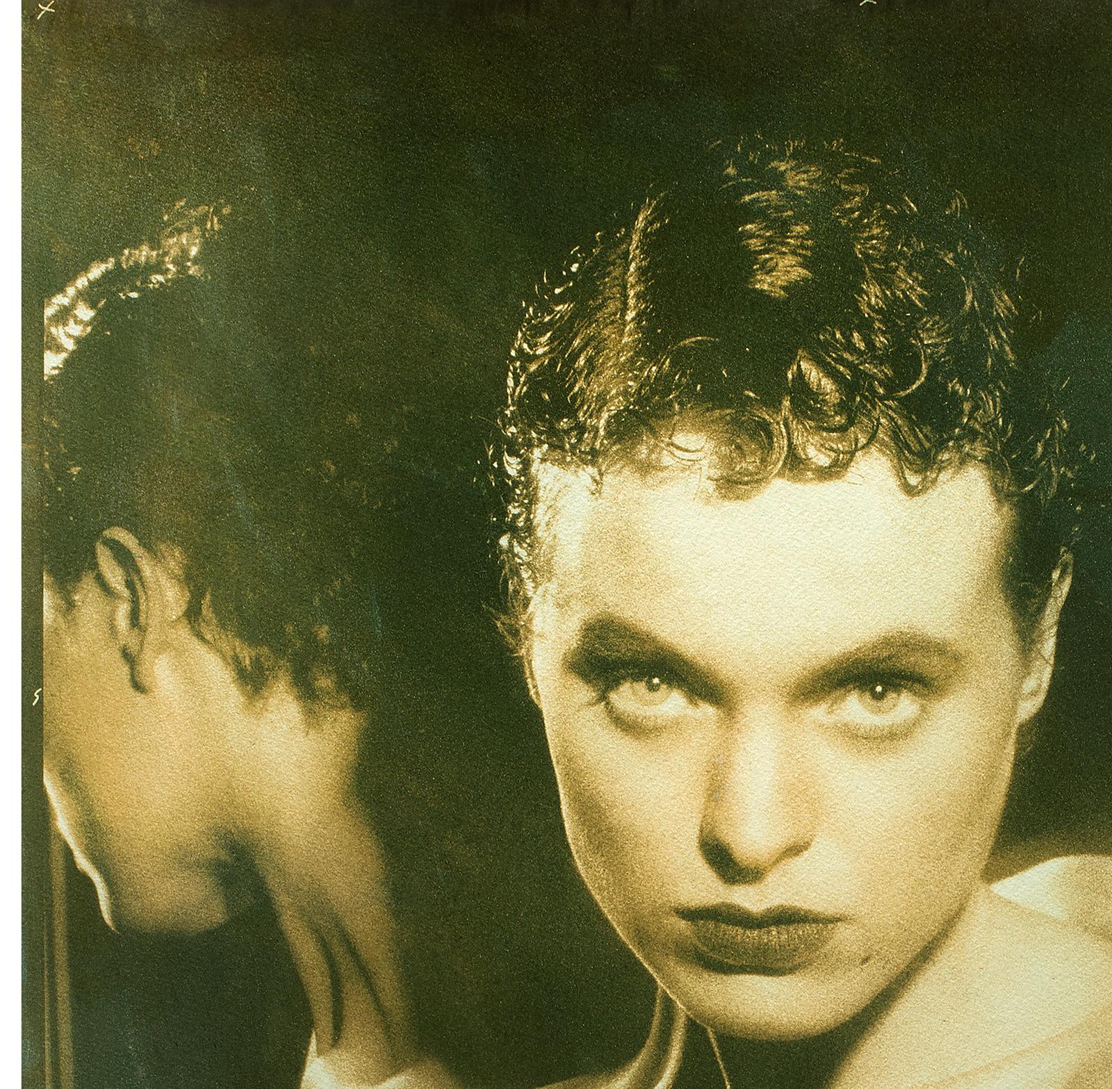 Maxi - Signierter Kunstdruck in limitierter Auflage, Contemporary Oversized Aktfoto (Zeitgenössisch), Photograph, von Ian Sanderson