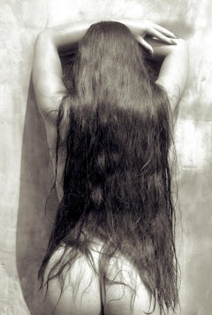 Sarah- Impression nue en édition limitée, Femme sexy au dos, Longs cheveux