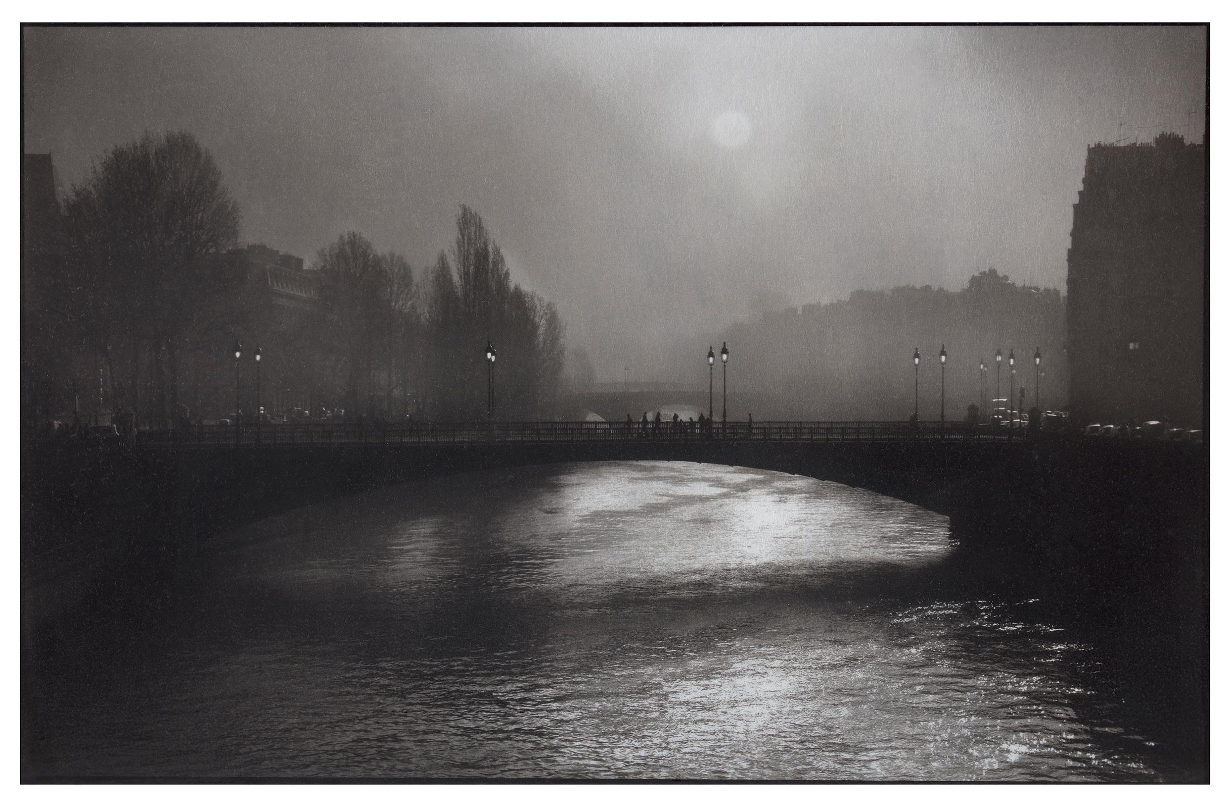 Signierte limitierte Auflage Landschaft, Contemporary, Paris Frankreich - Pont d' Arcole im Angebot 1