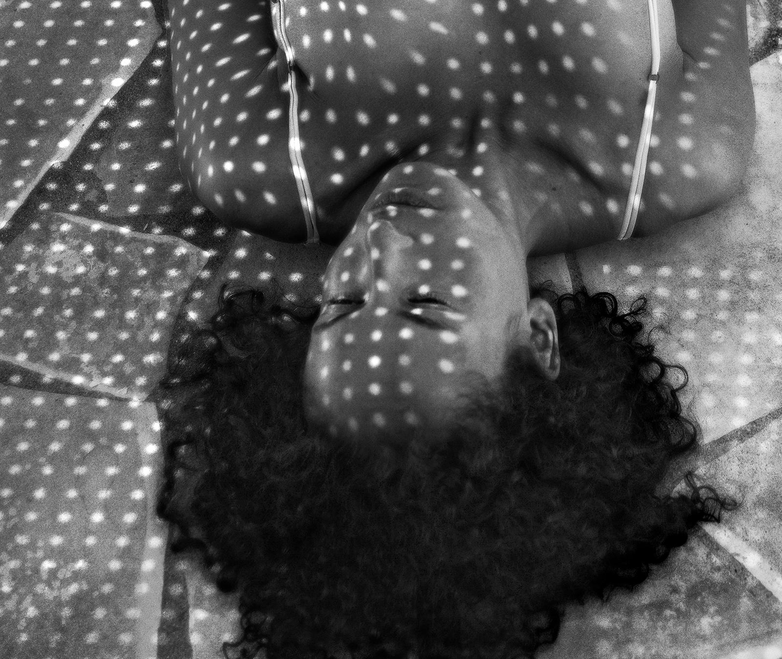 Sunspots- Impresión artística firmada de edición limitada, Foto en blanco y negro, Sexy, Contemporáneo en venta 2