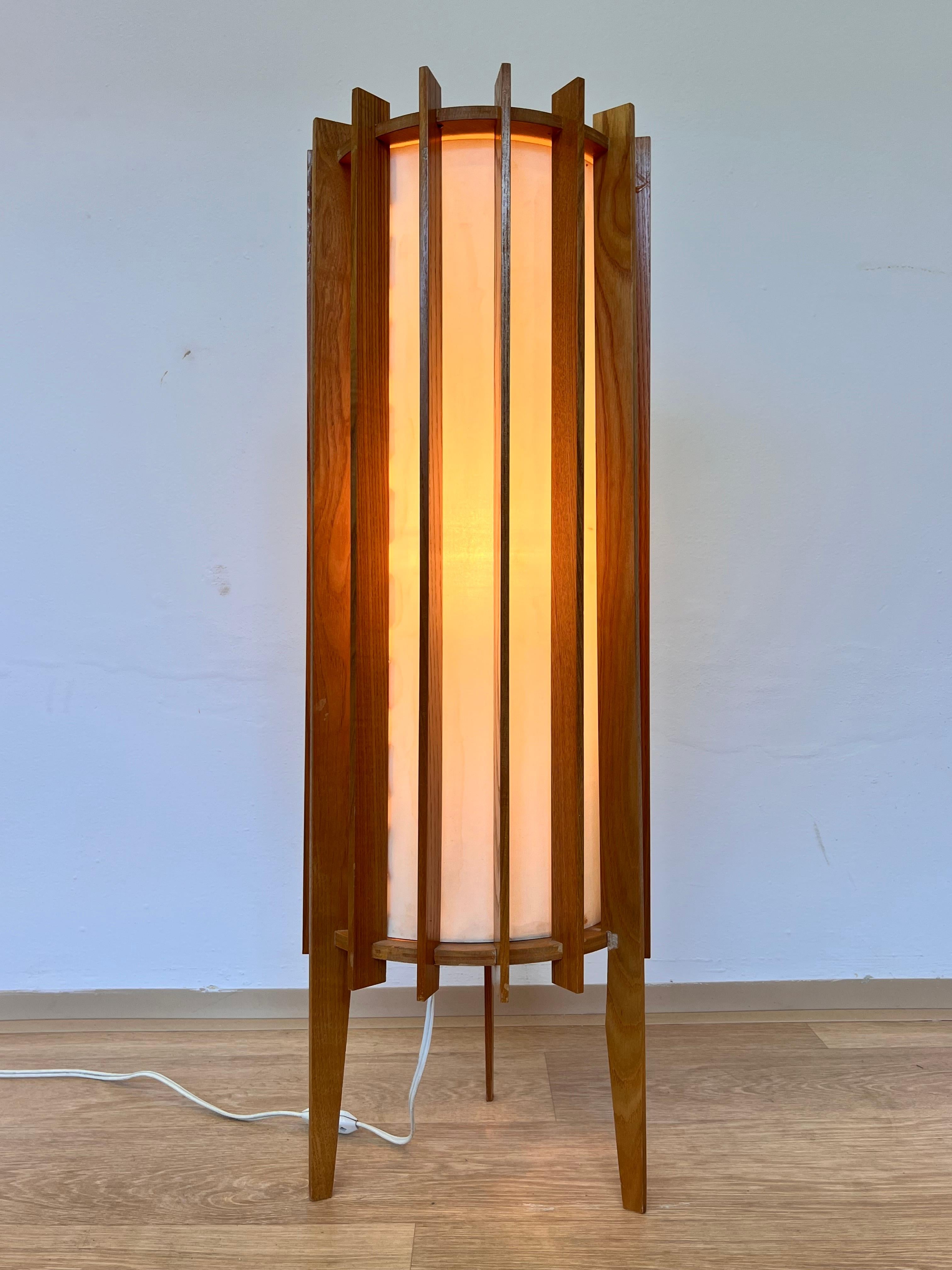 Ib Fabiansen wooden SPACE AGE Floor Lamp by Fog and Mørup - Denmark - 1960s In Good Condition For Sale In Praha, CZ