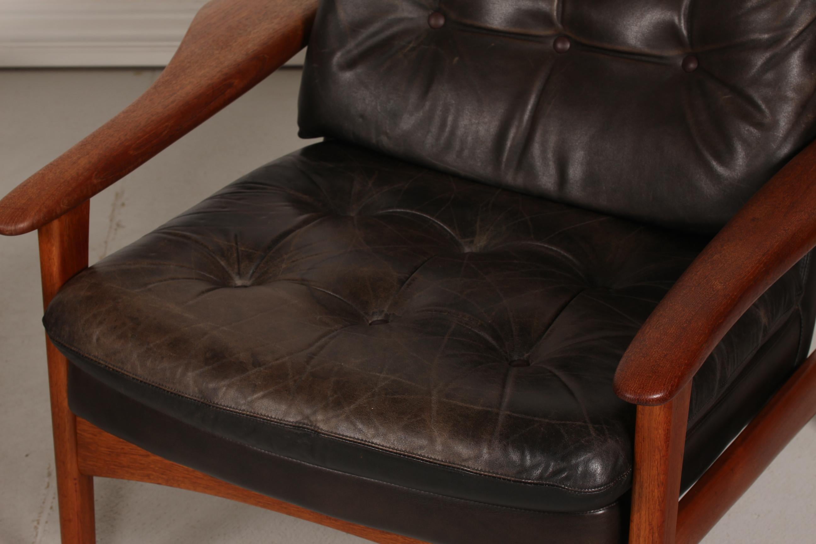 Ib Kofod-Larsen Attributed Danish Modern Teak Lounge Chairs with Black Leather 8