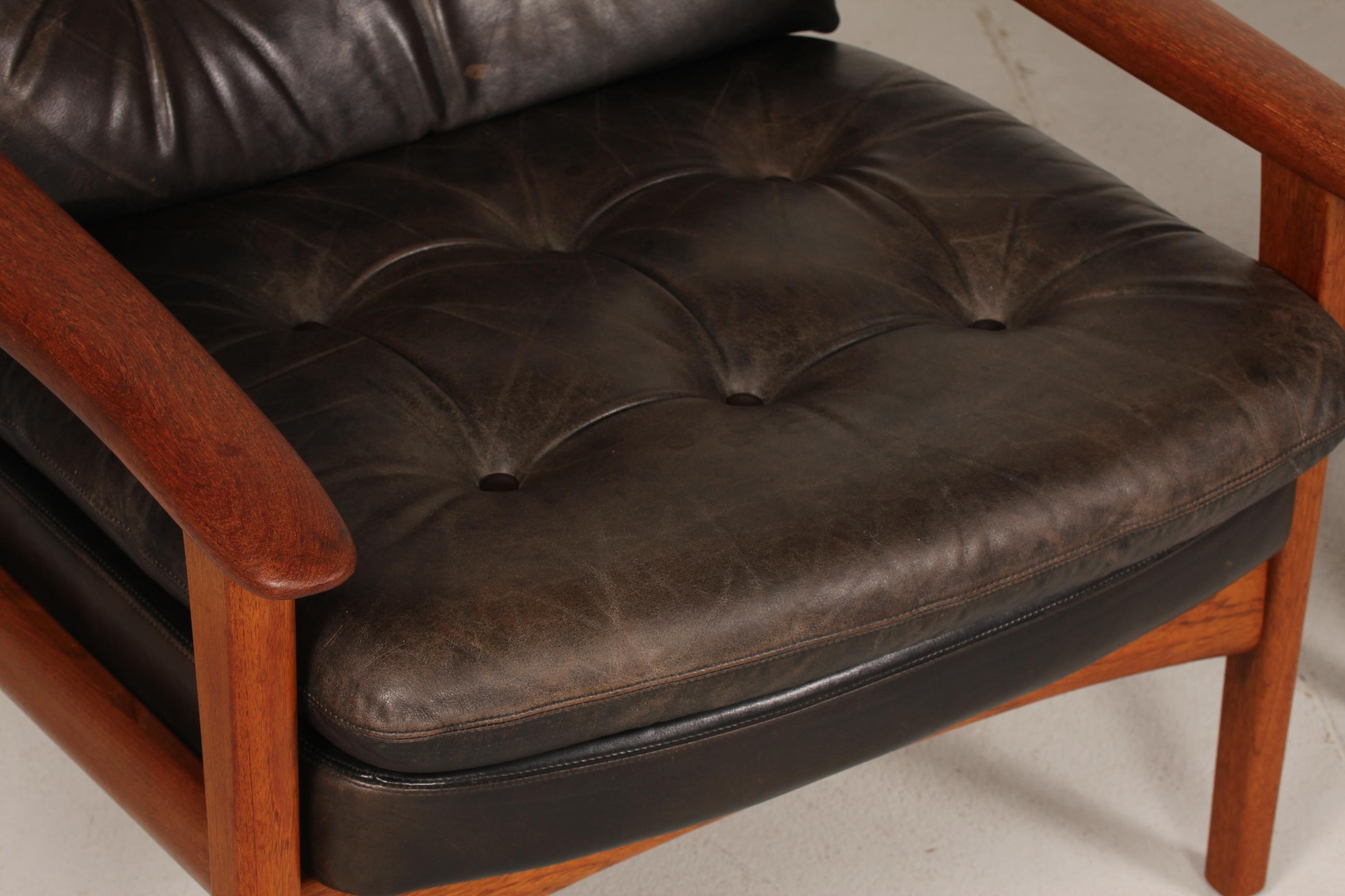 Ib Kofod-Larsen Attributed Danish Modern Teak Lounge Chairs with Black Leather 10