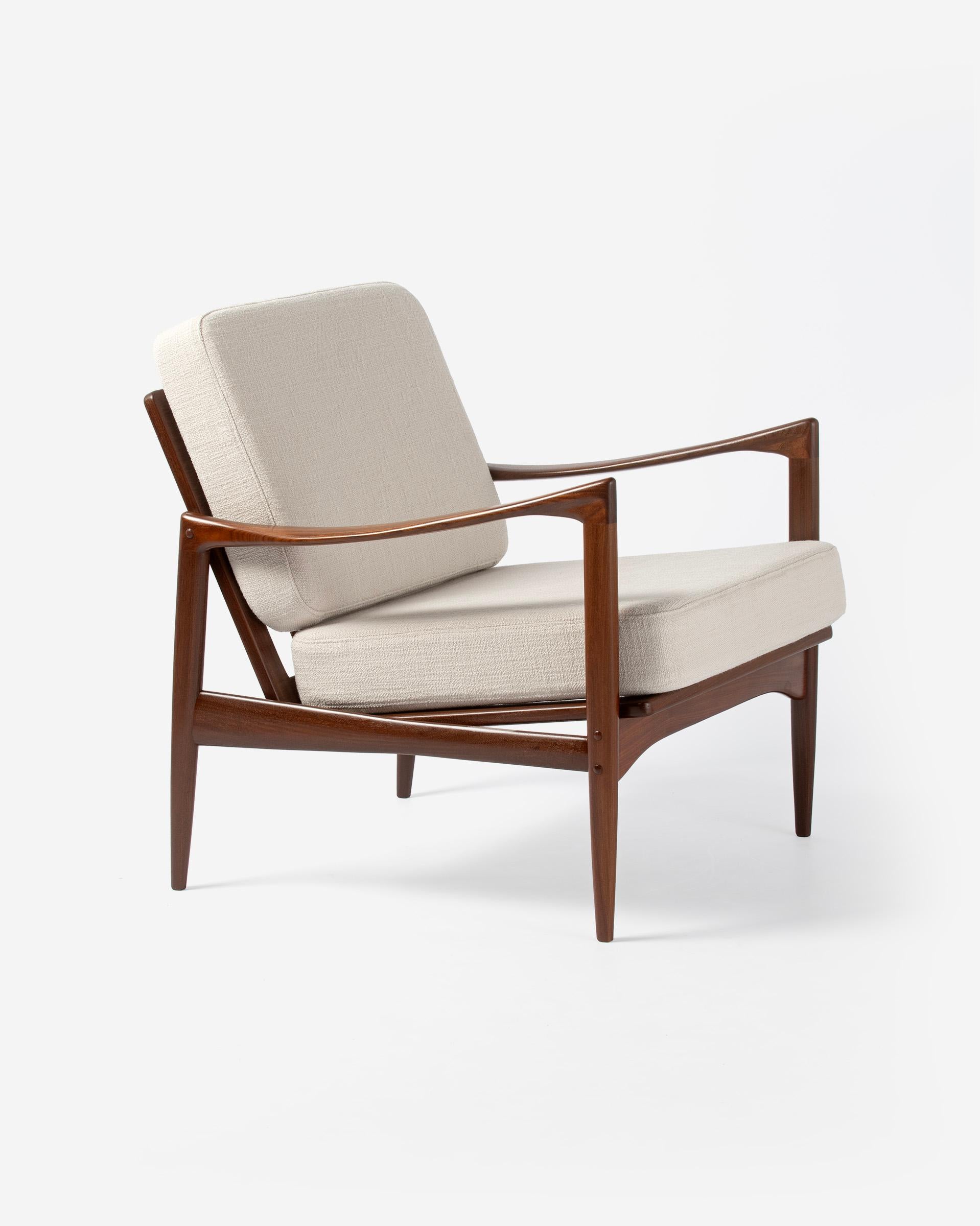 Svedese Ib Kofod-Larsen Candidate Lounge Chairs with Fabric Cushions 1950s in vendita