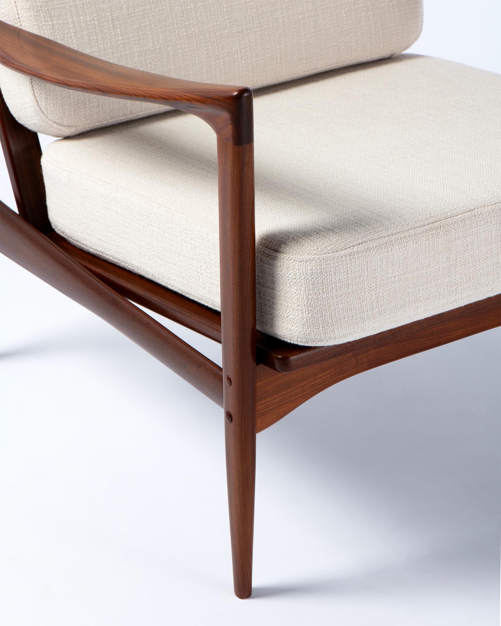 Ib Kofod-Larsen Candidate Lounge Chairs with Fabric Cushions 1950s In condizioni ottime in vendita a London, England