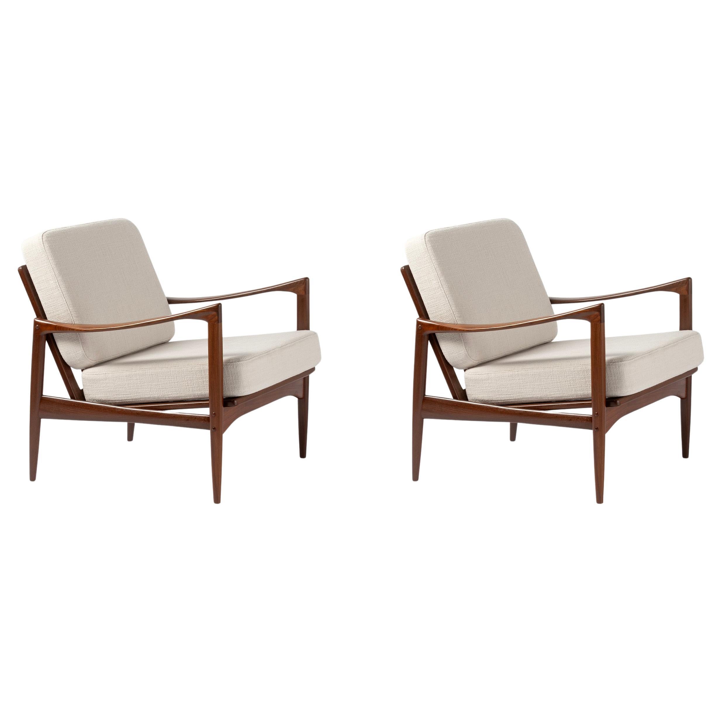 Ib Kofod-Larsen Candidate Lounge Chairs with Fabric Cushions 1950s in vendita