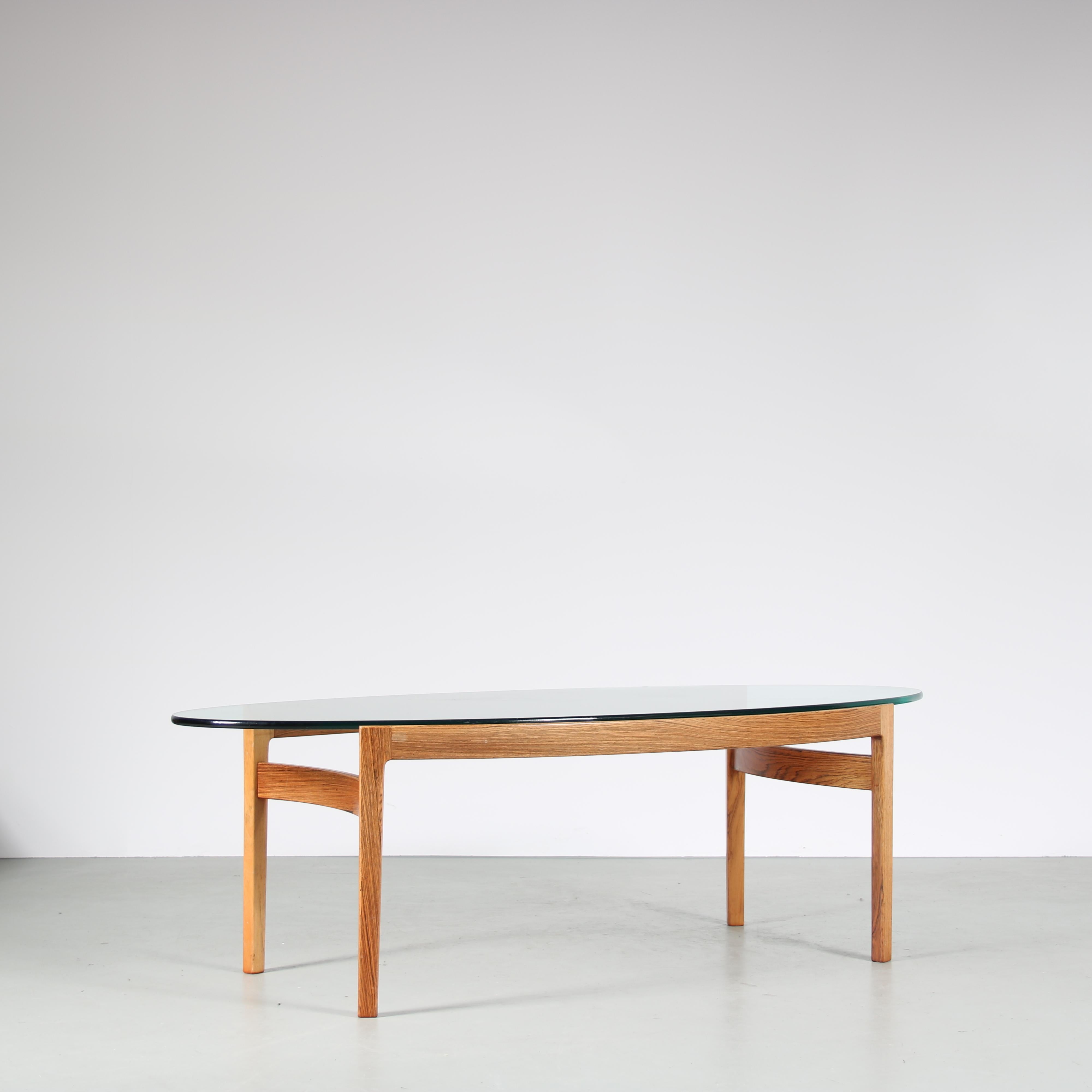 Ib Kofod Larsen Coffee Table by Fröschen Sitform, Germany, 1960 In Good Condition In Amsterdam, NL