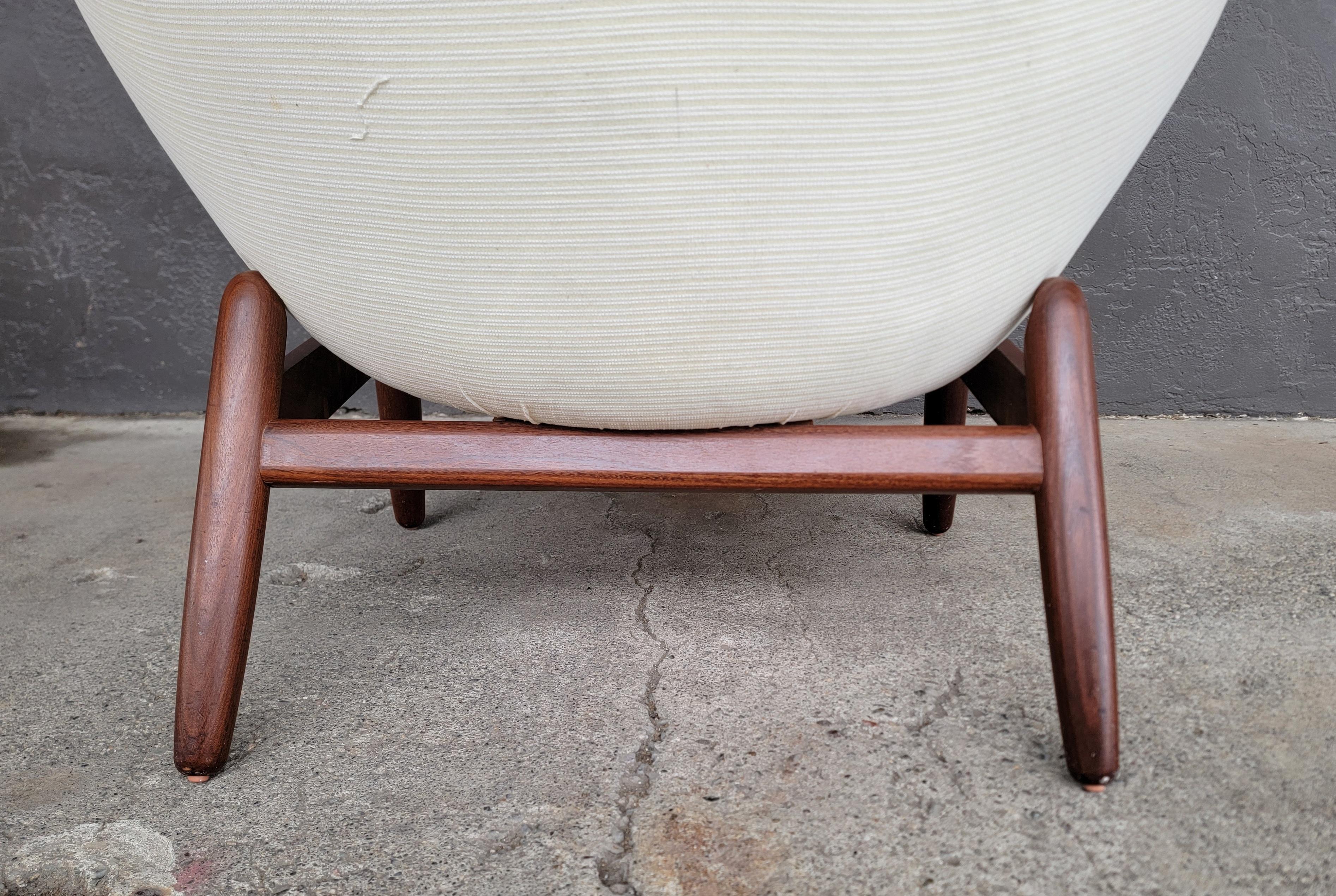 Ib Kofod-Larsen Chaise moderne danoise 