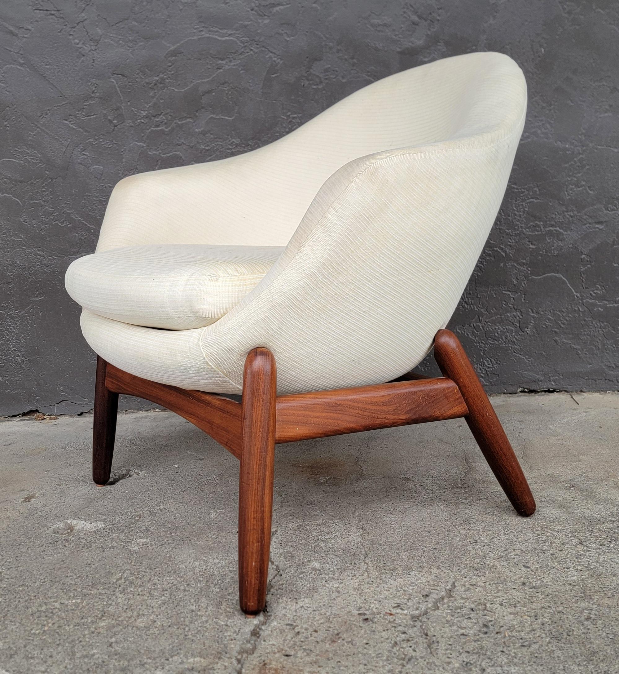 Ib Kofod-Larsen Chaise moderne danoise 
