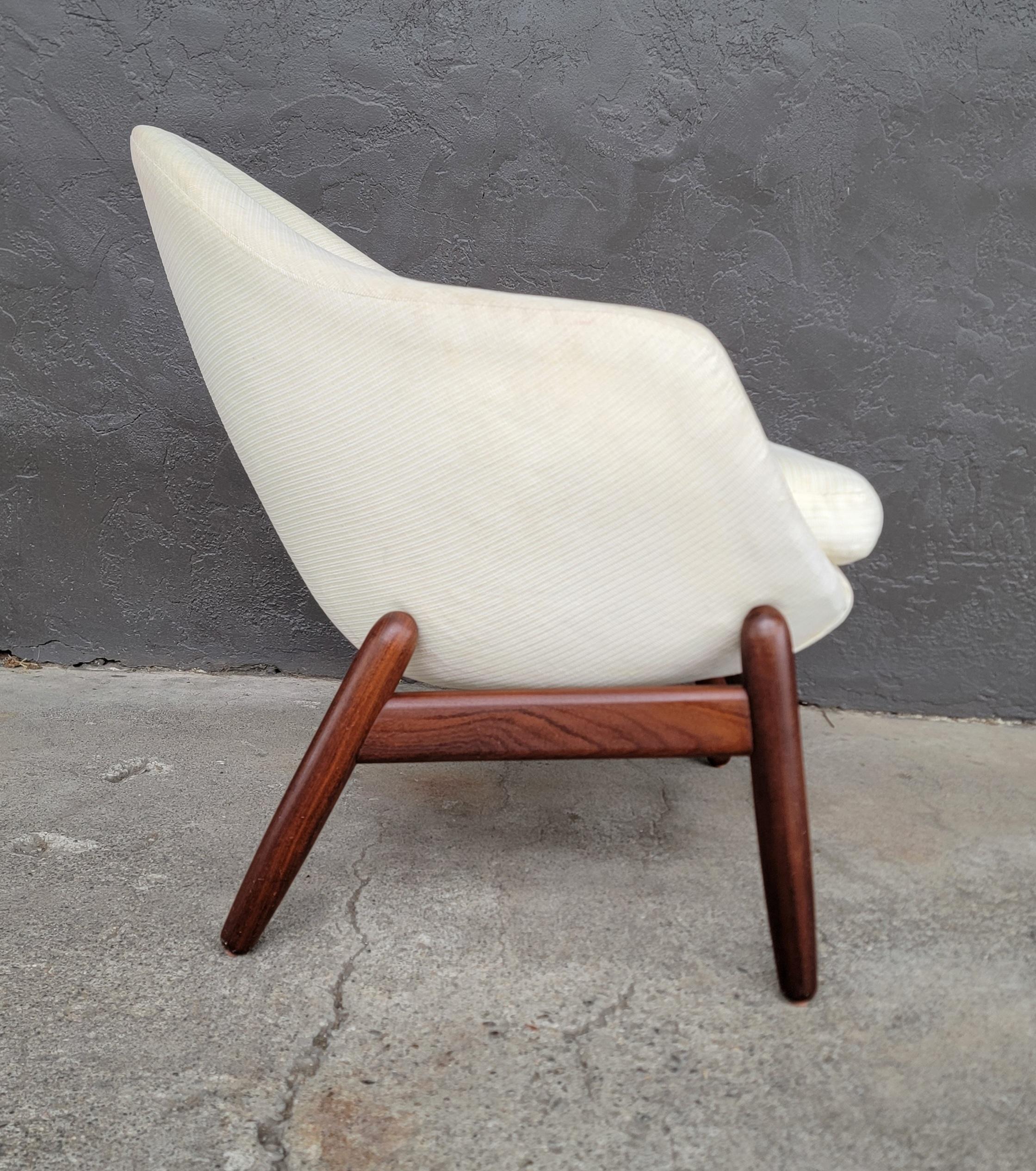 Danois Ib Kofod-Larsen Chaise moderne danoise 