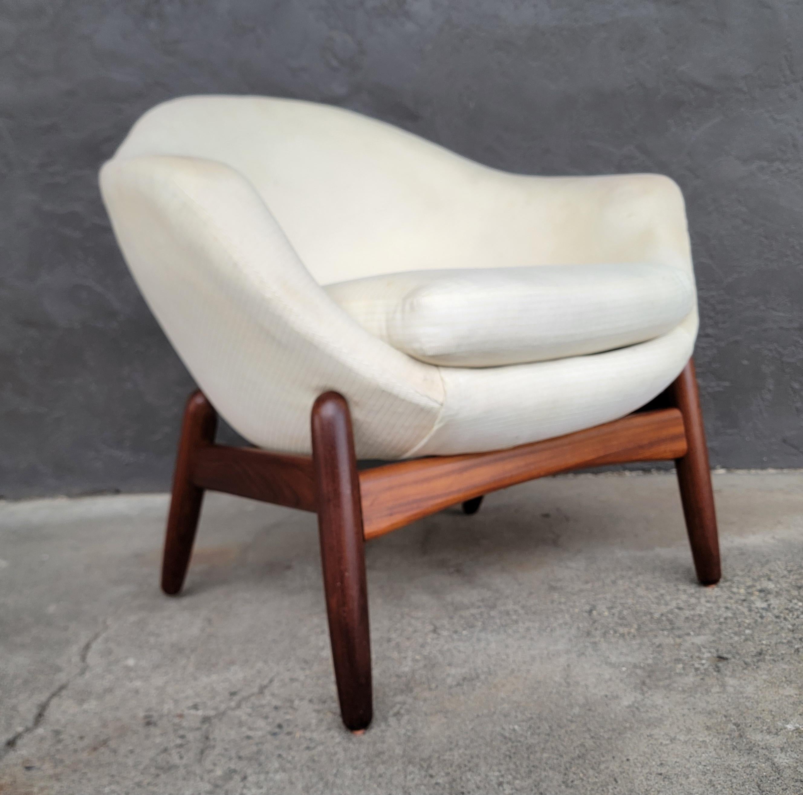 20ième siècle Ib Kofod-Larsen Chaise moderne danoise 