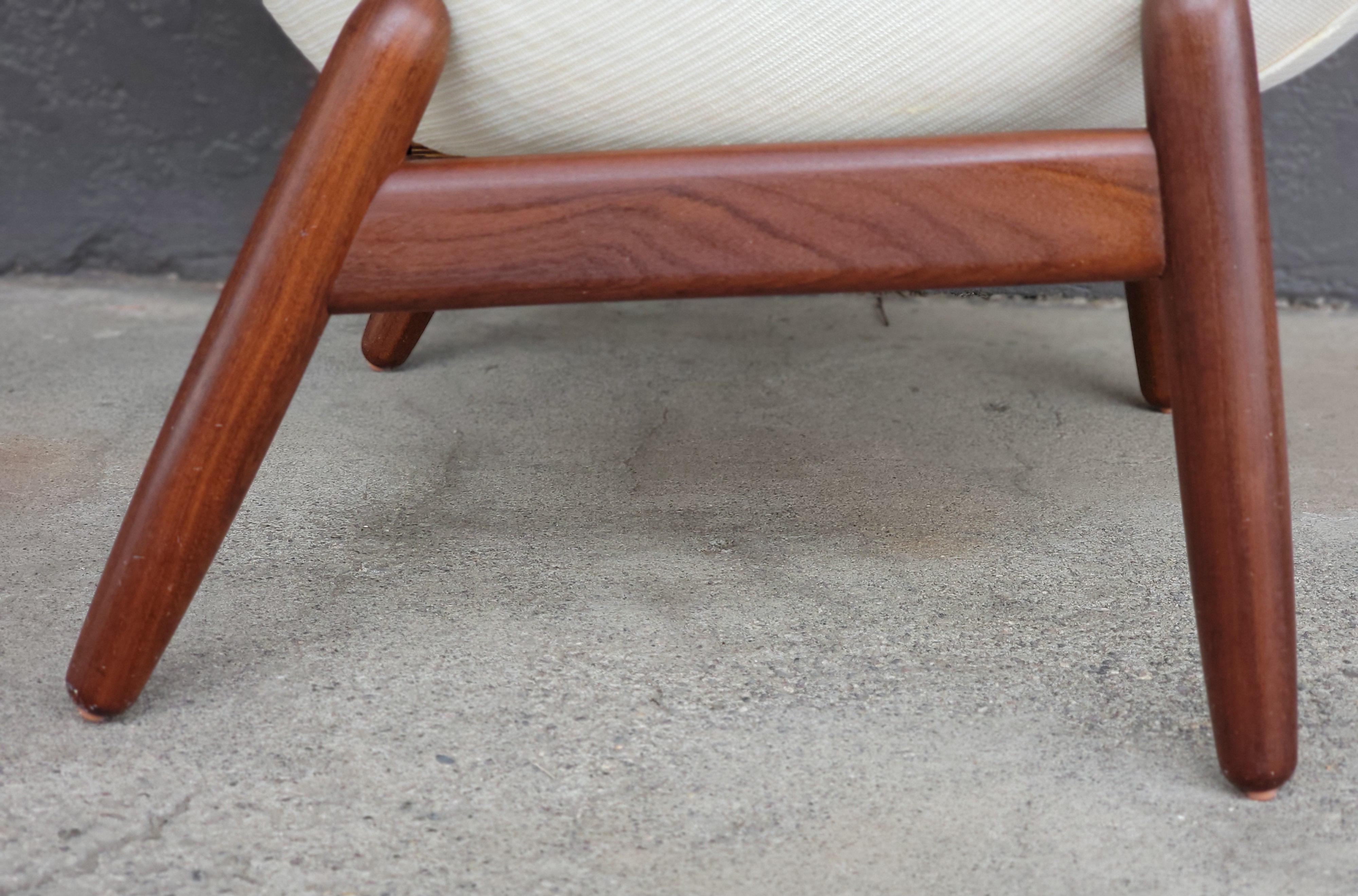 Ib Kofod-Larsen Chaise moderne danoise 