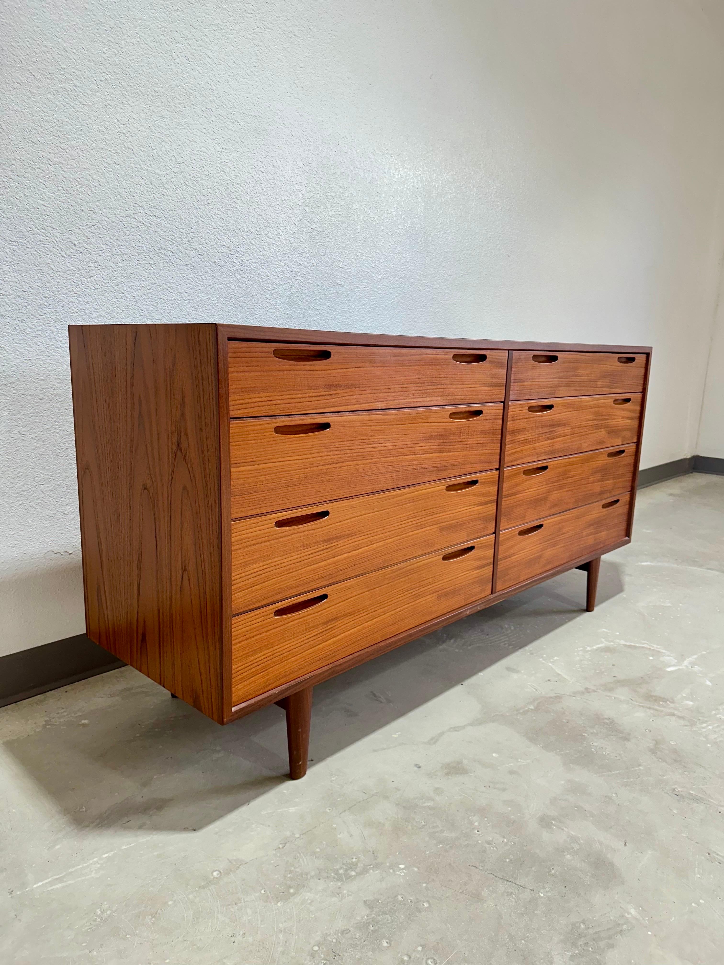 Mid-Century Modern Ib Kofod-Larsen Danish Teak 8 Drawer Dresser
