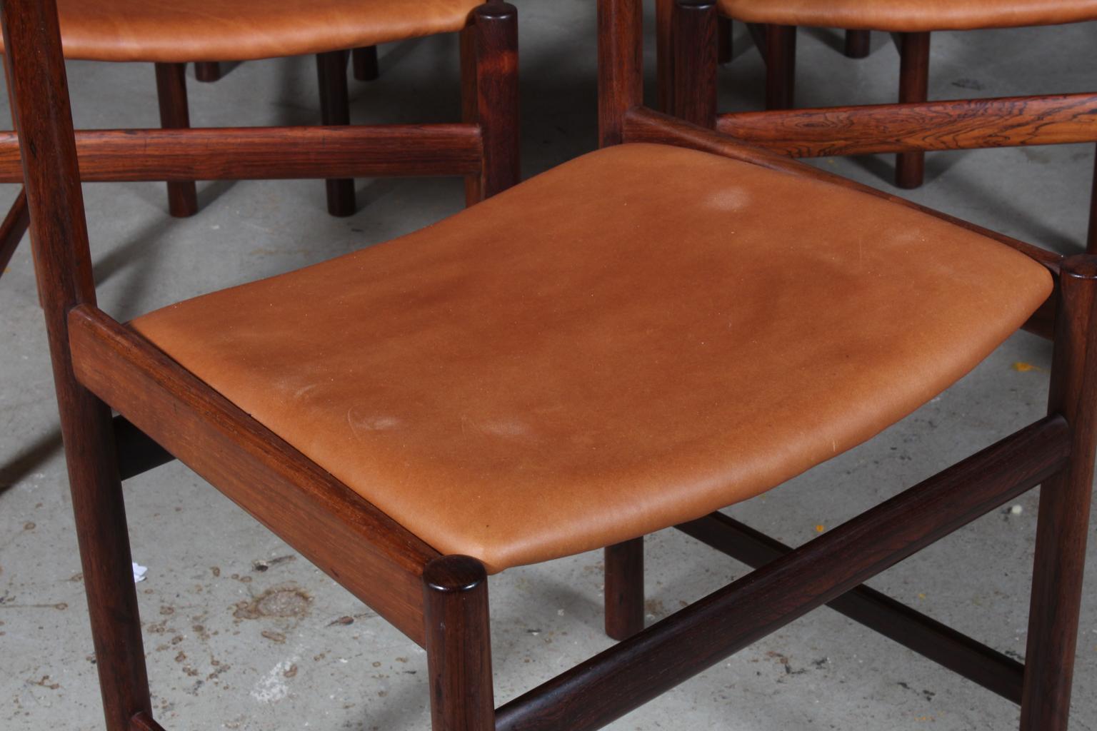 Ib Kofod-Larsen Dining Chairs In Good Condition In Esbjerg, DK