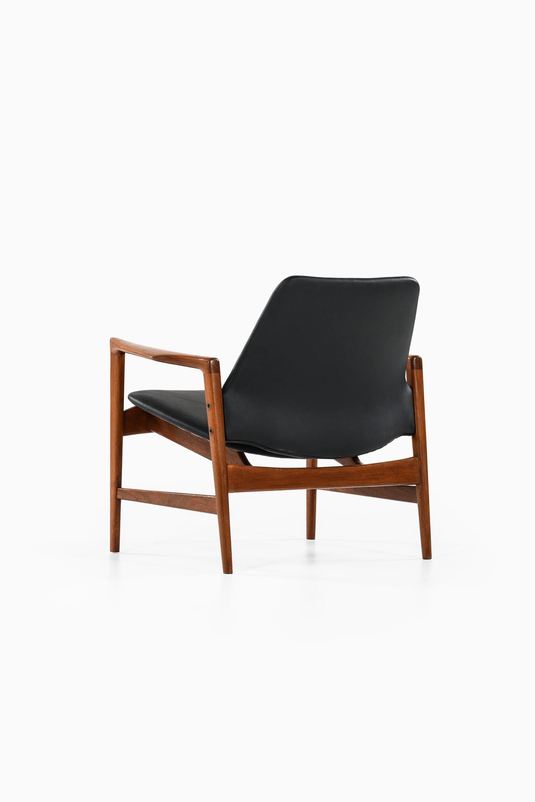 Ib Kofod-Larsen Easy Chair Model Holte Produced by OPE in Sweden For Sale 2