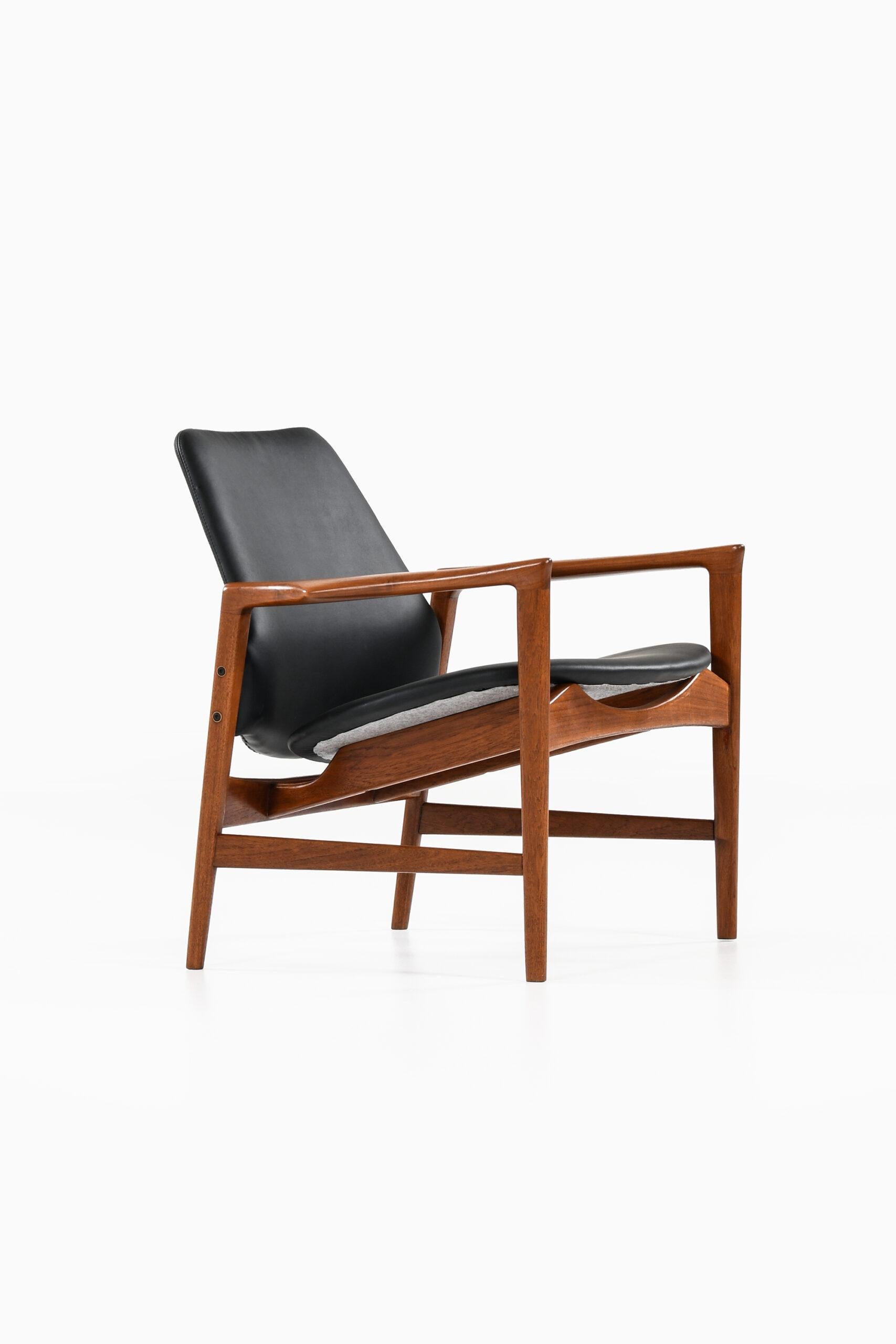Rare easy chair model Holte designed by Ib Kofod-Larsen. Produced by OPE in Sweden.