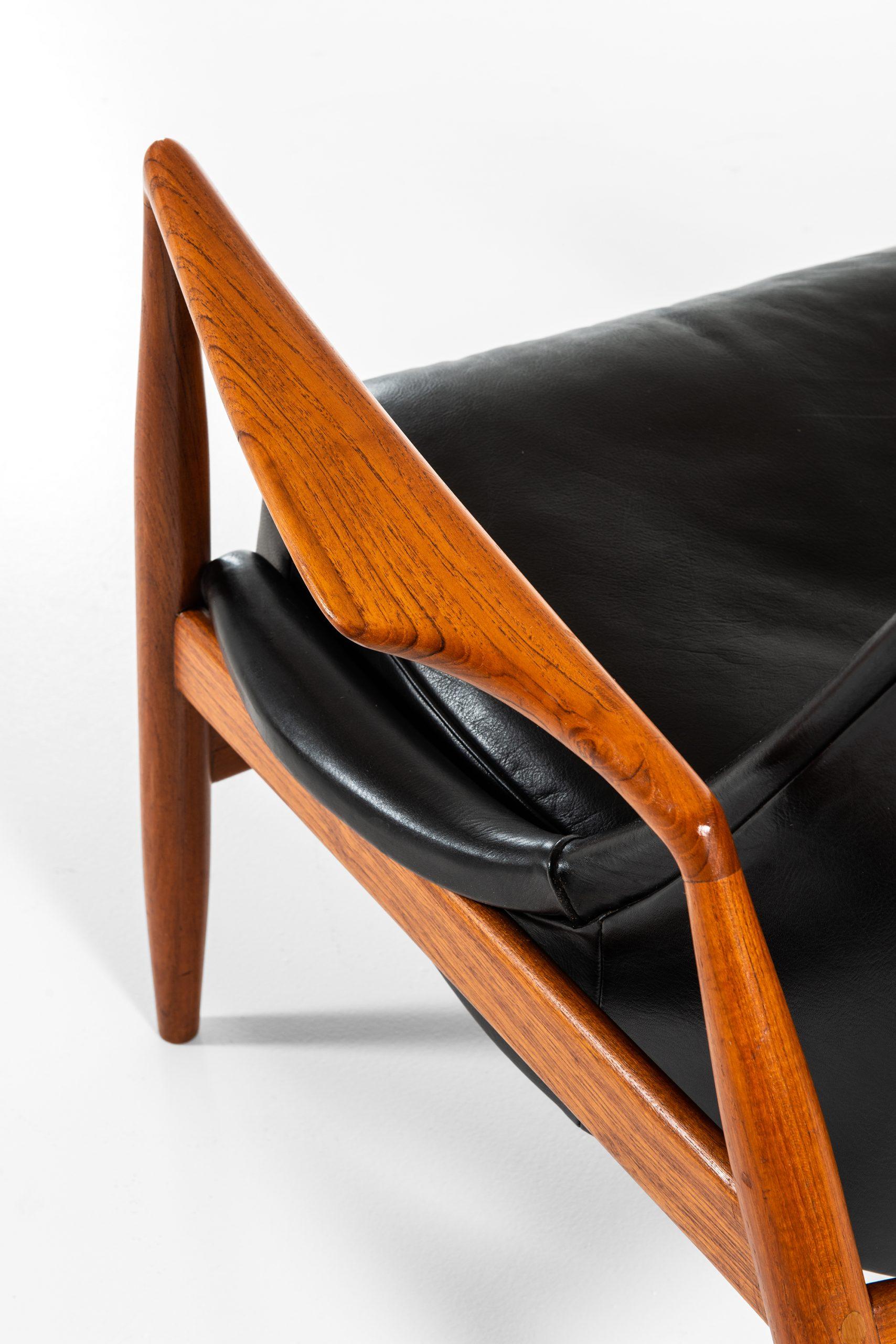 Ib Kofod-Larsen Easy Chair Model Sälen / Seal Produced by OPE in Sweden 3