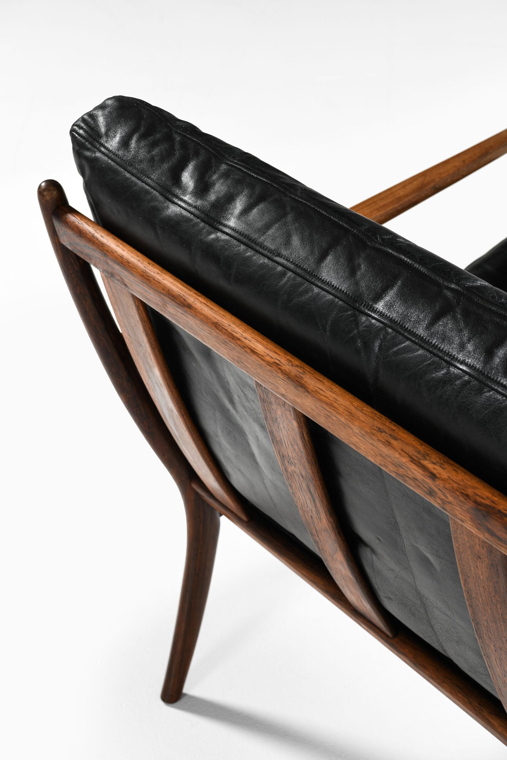 Suédois Ib Kofod-Larsen Easy Chair Modèle Samsö Produit par OPE en vente