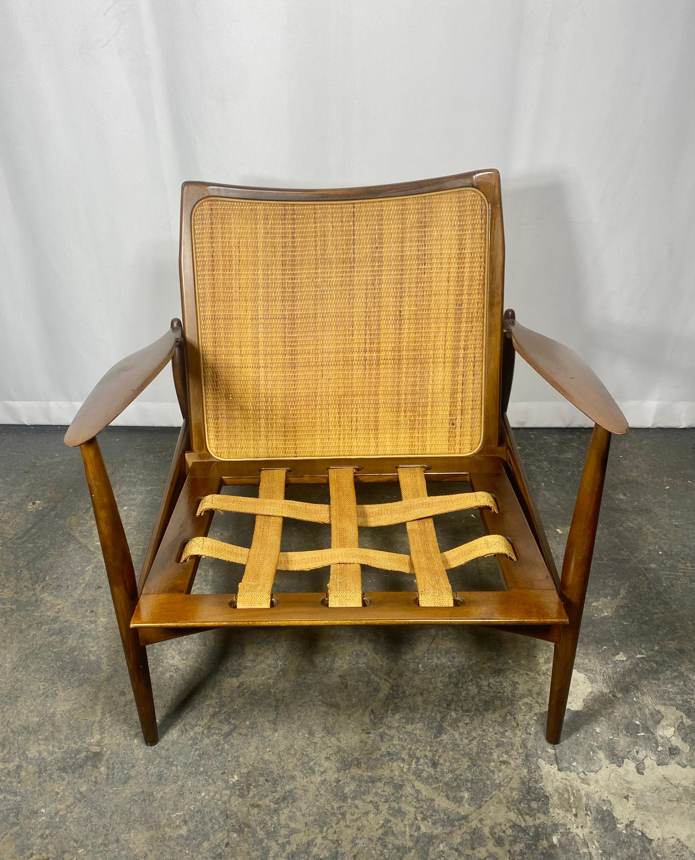 Ib Kofod-Larsen Easy Chair Produced by Selig... Classic Danish Modern,  DENMARK For Sale 4